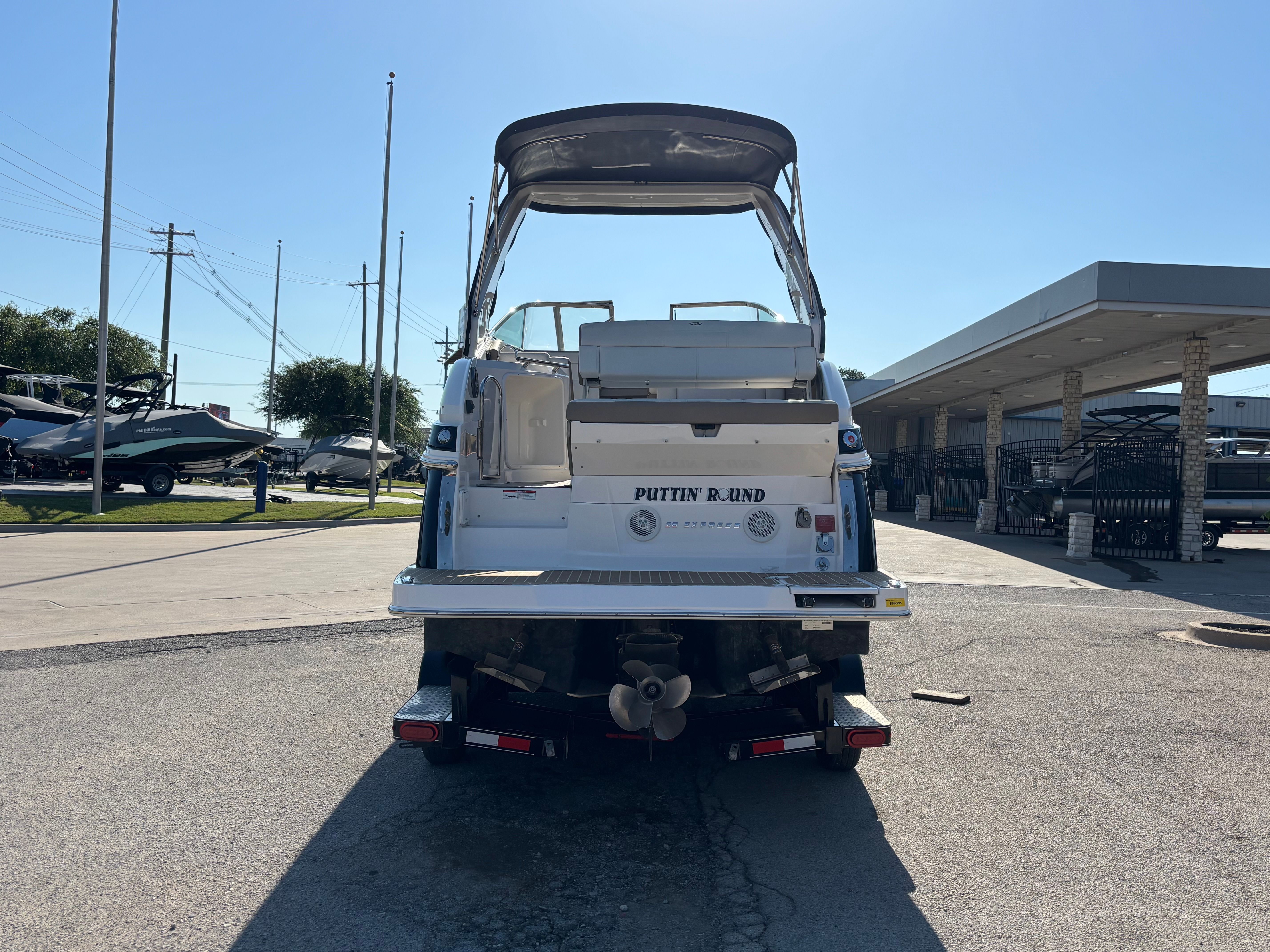 2016 REGAL 28 EXPRESS - Image 4