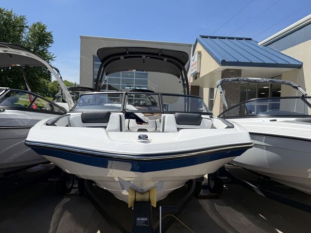 2026 Yamaha Boats AR195 - 3