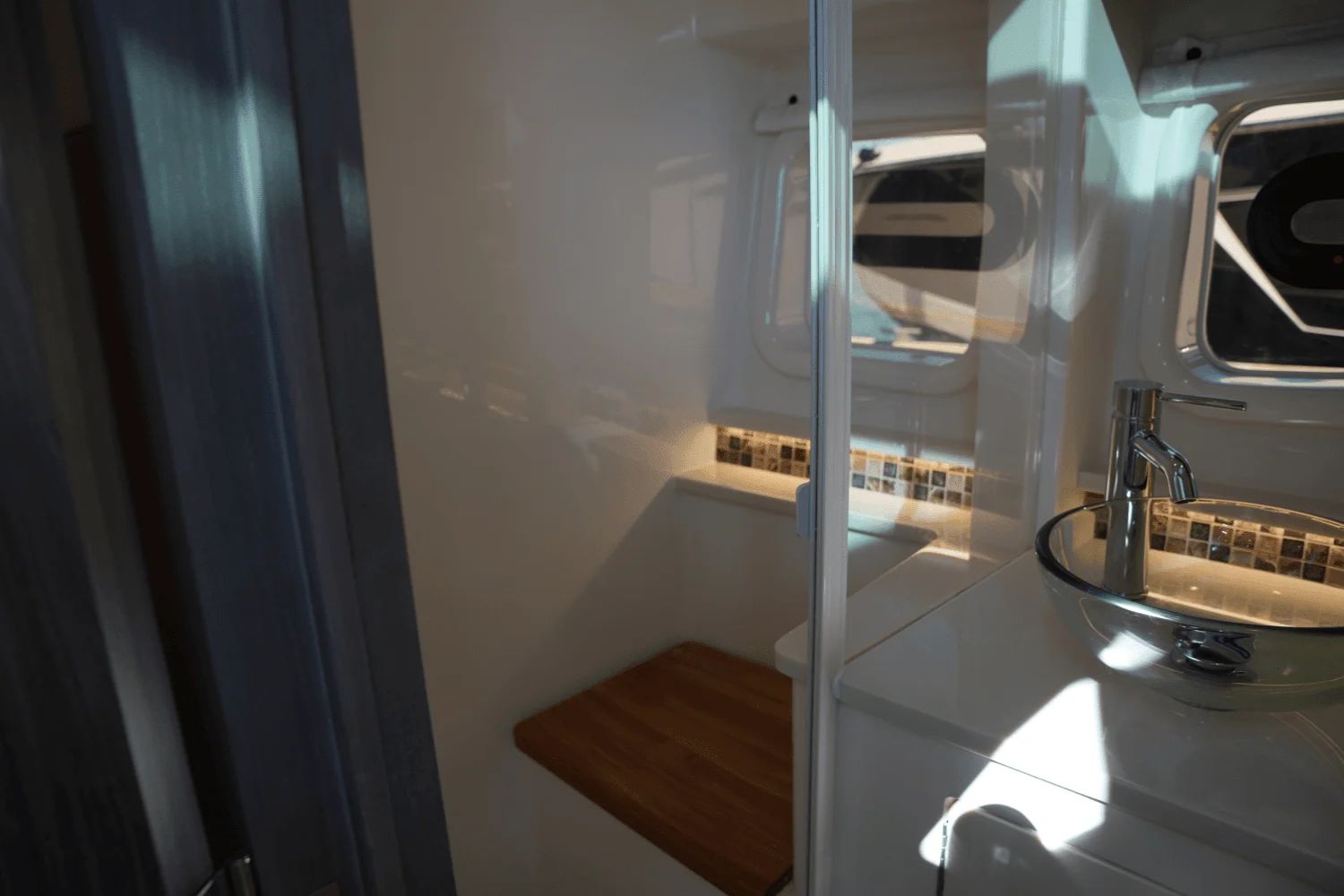 2025 Sea Ray Sundancer 370 - 48
