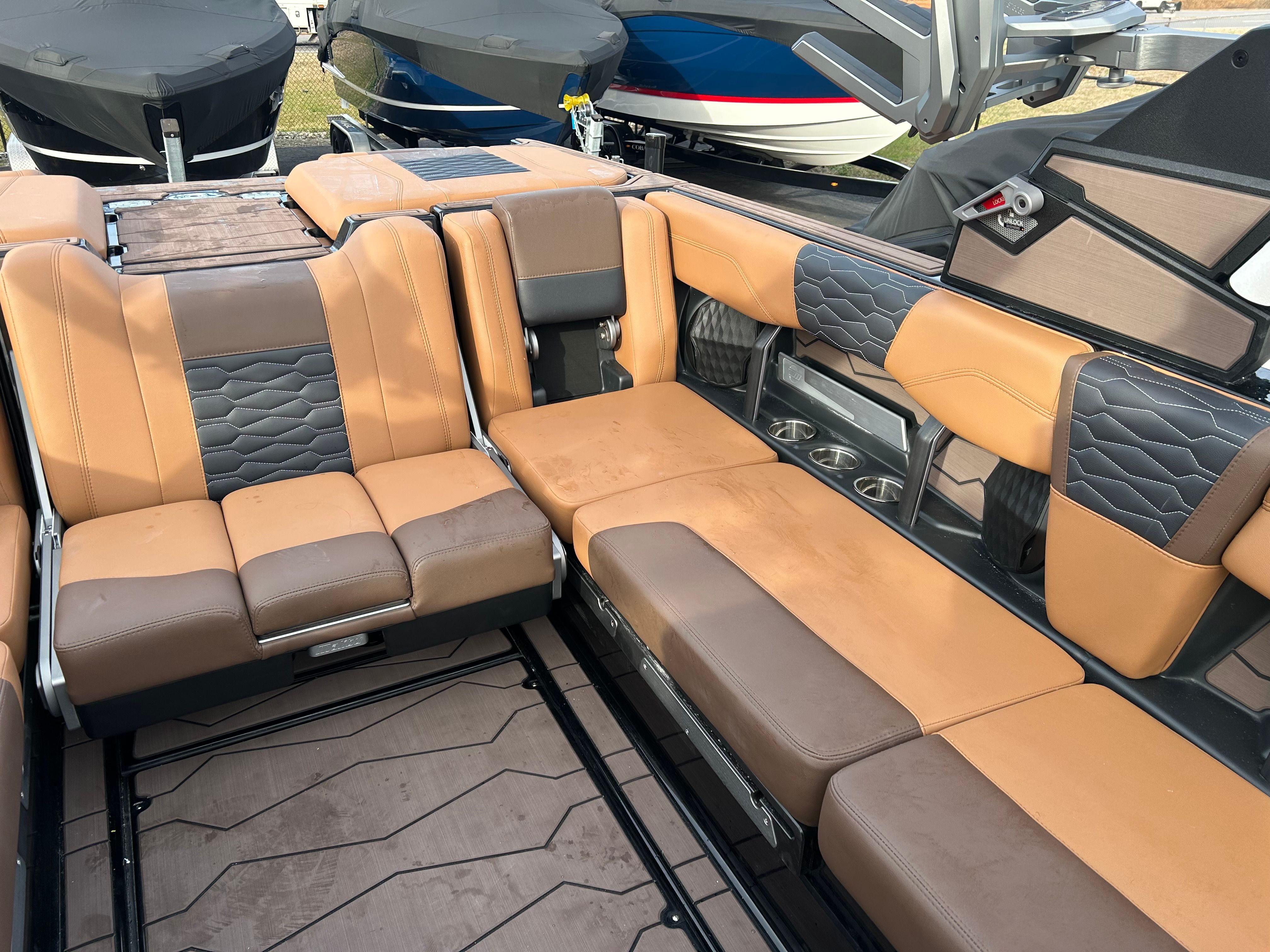 2026 MALIBU 24 MXZ - Image 11