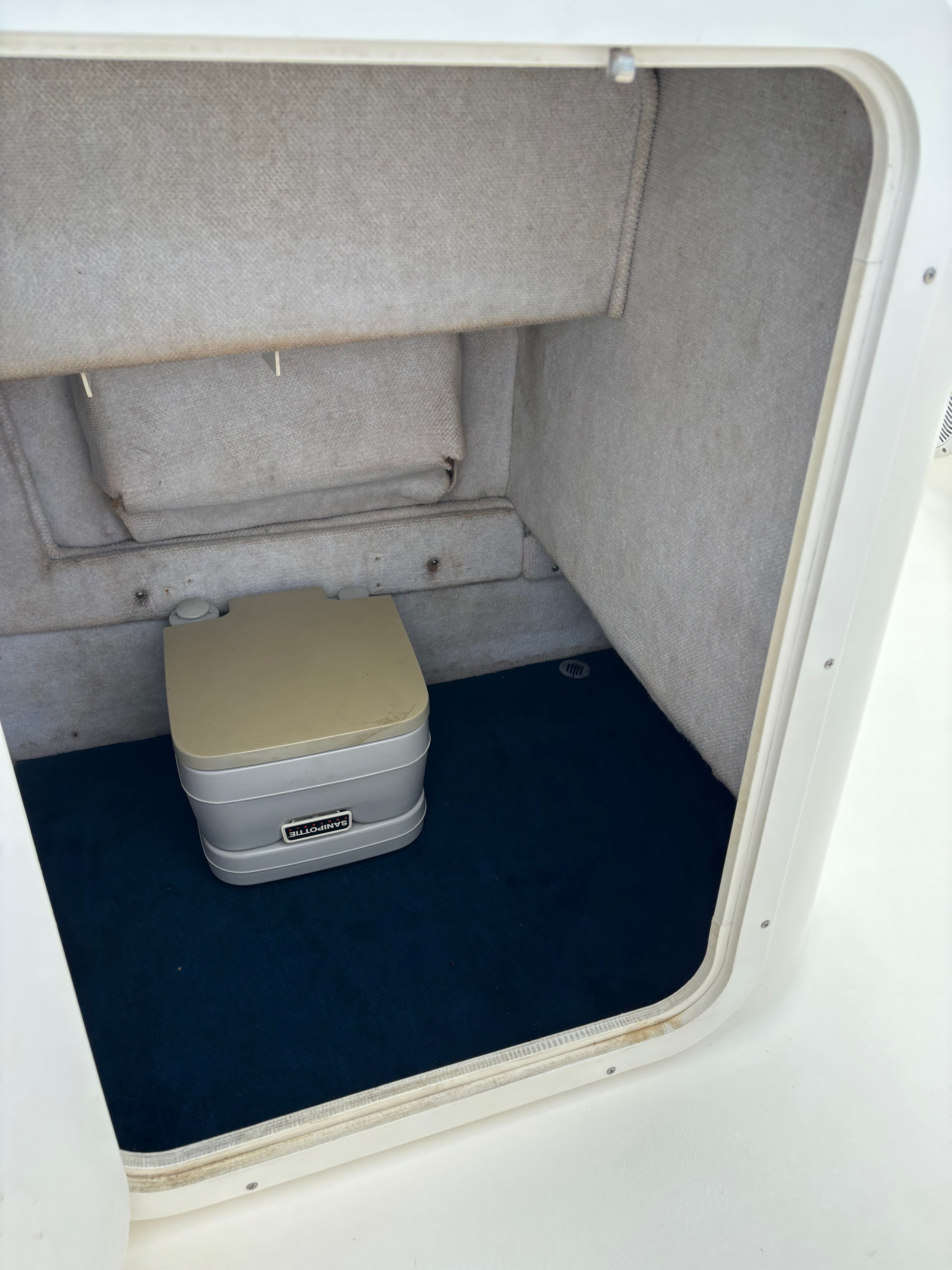 1996 Cobia SPORT DECK 229 - 10