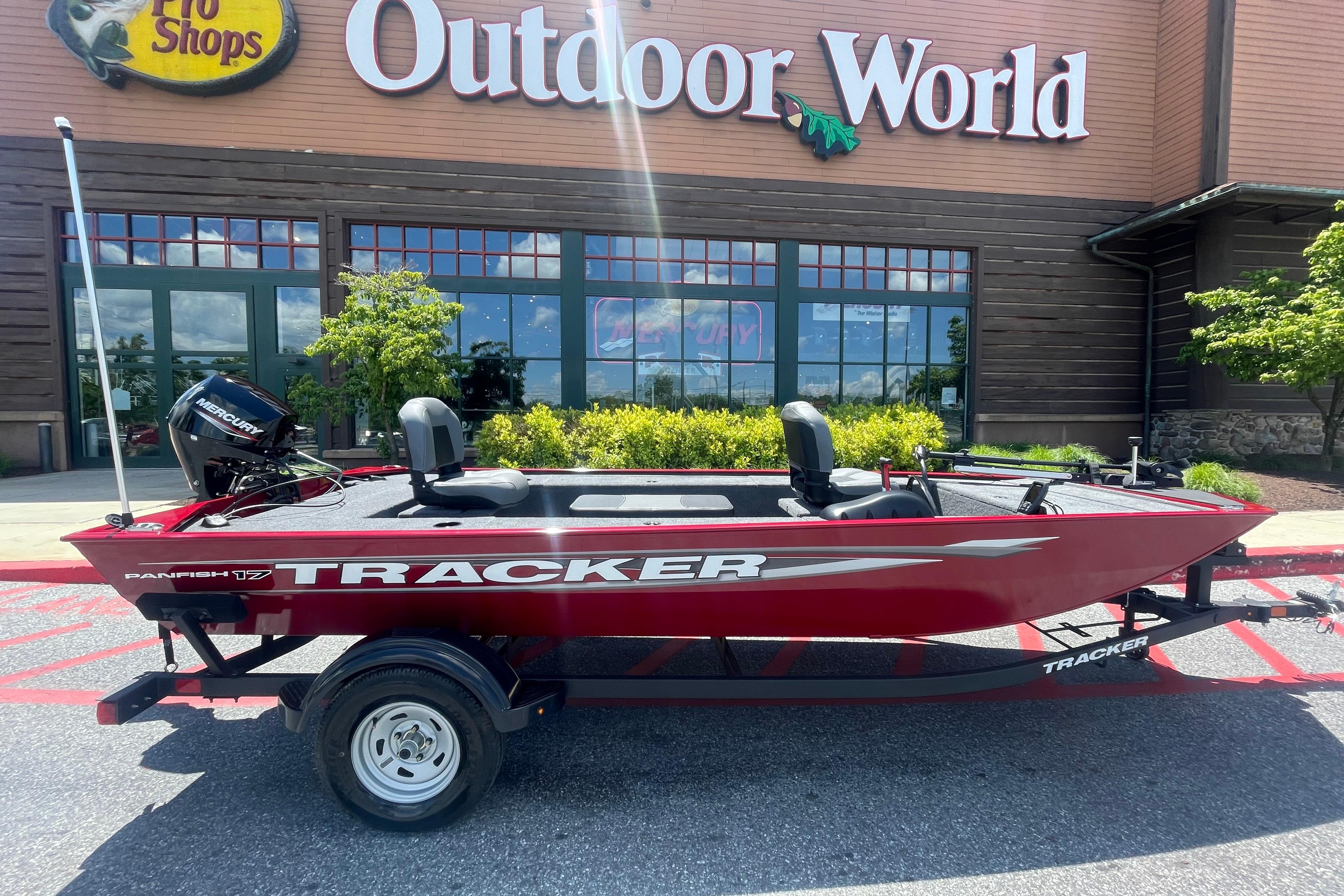 2026 Tracker Panfish 17