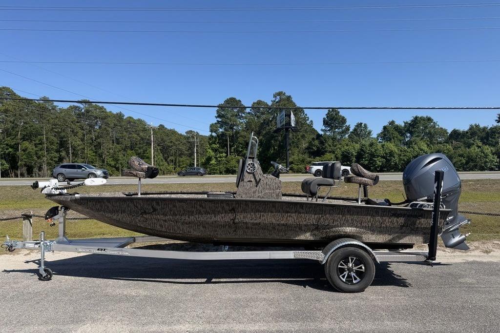 2026 Xpress H20B Bay