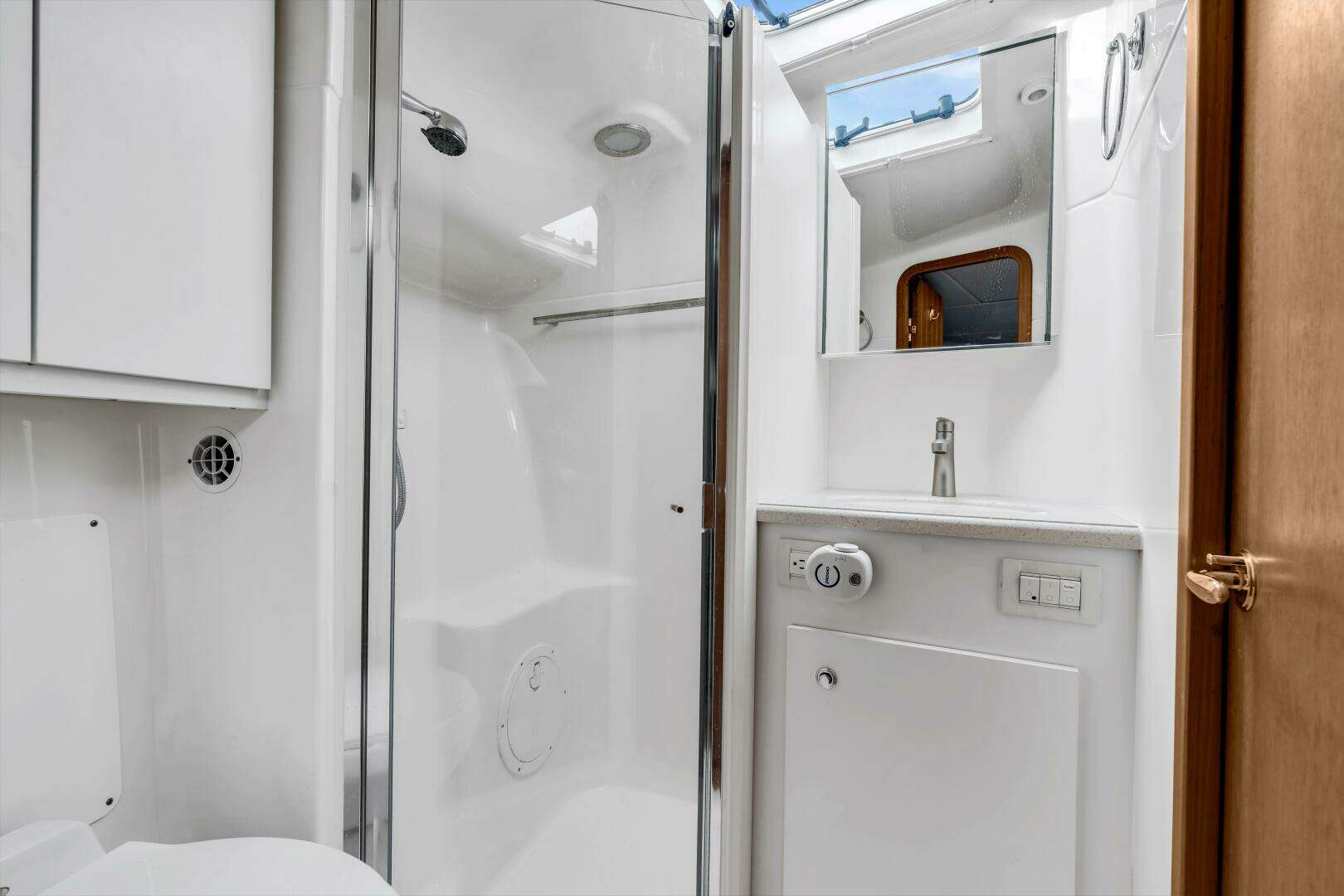 2006 Tiara Yachts 4200 Open - Image 40
