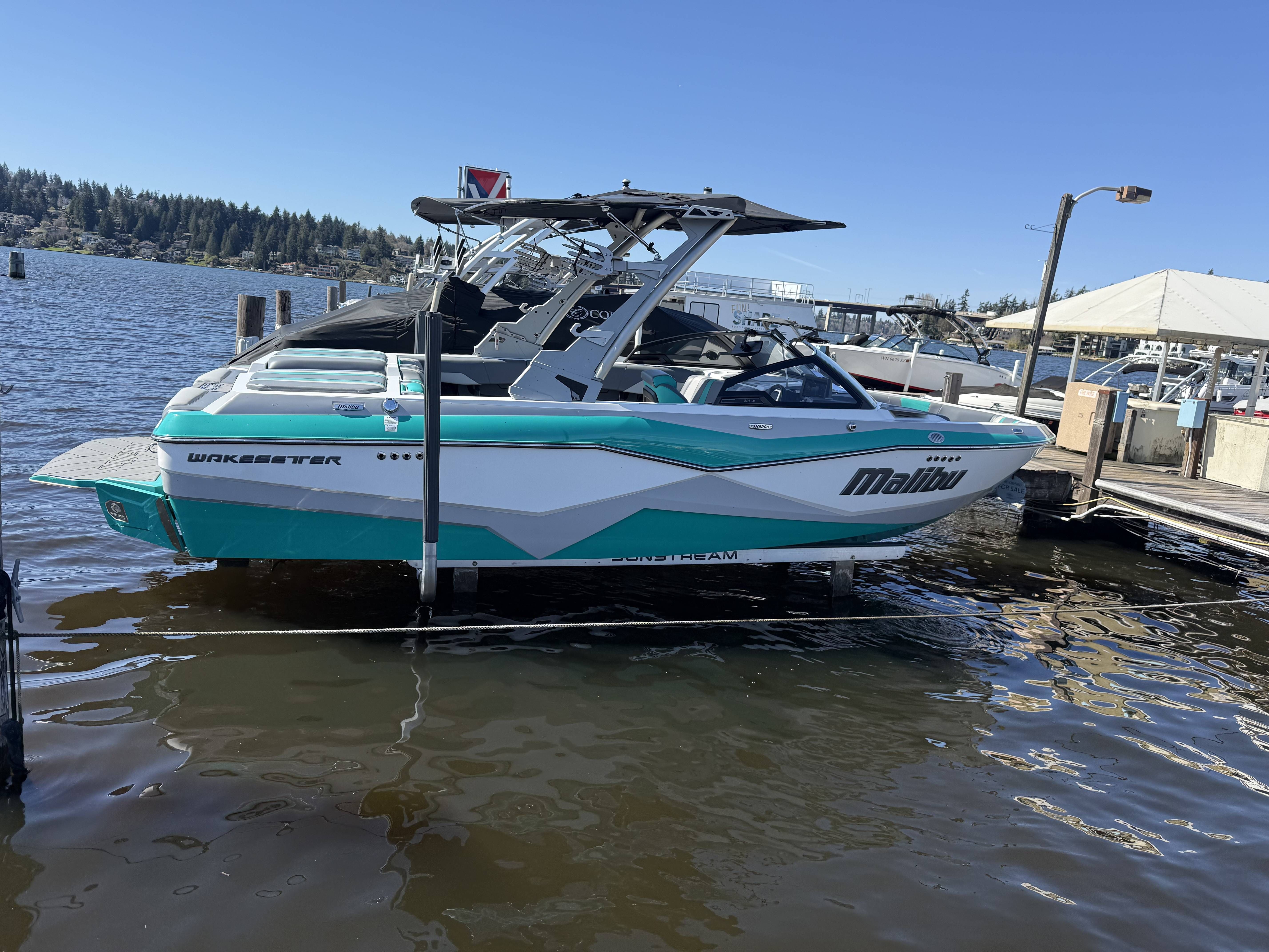 2023 Malibu Wakesetter 22 LSV