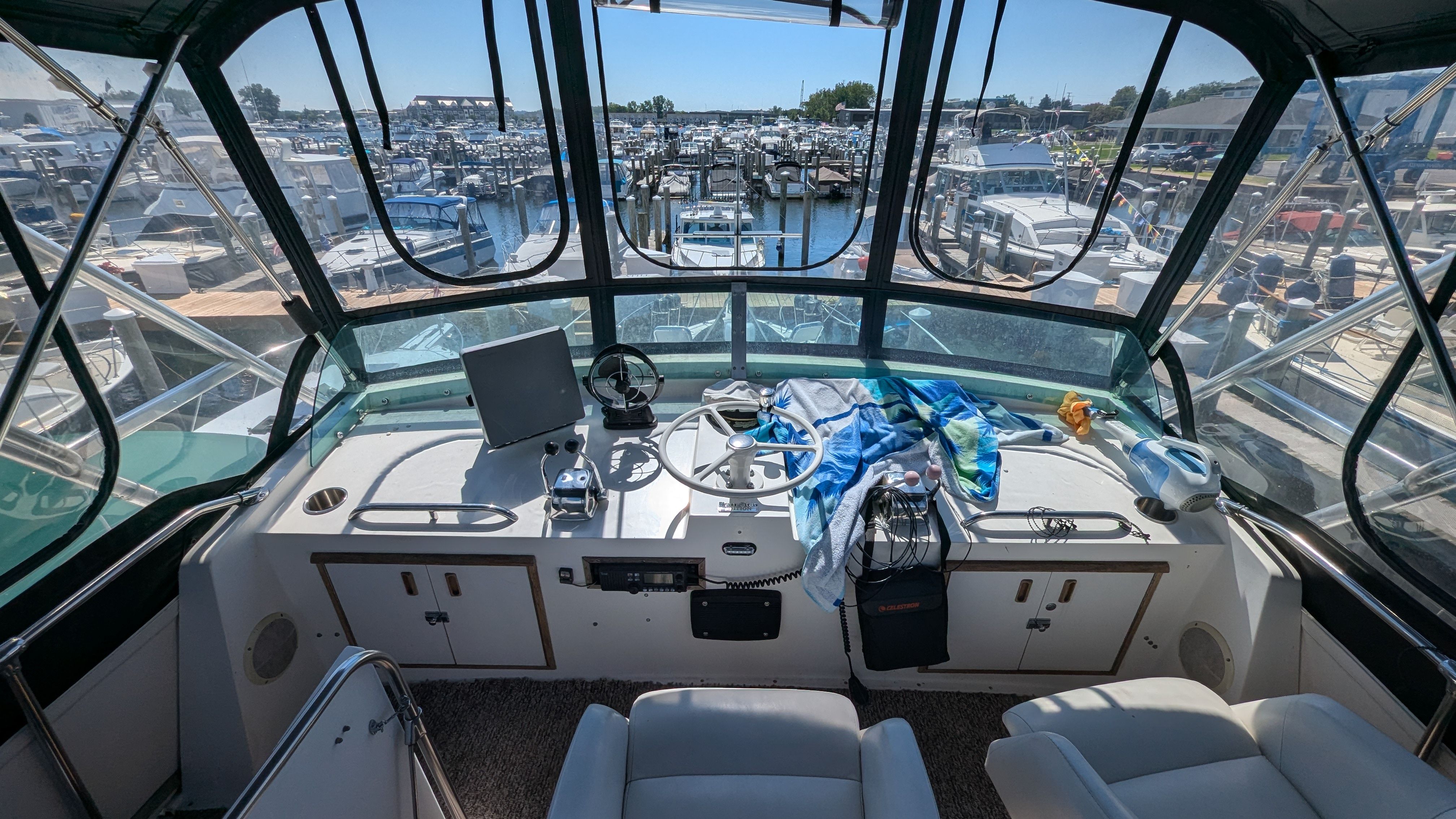 1975 Bertram 42 Motor Yacht - 4