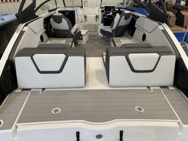 2025 Yamaha Boats AR250 - 5