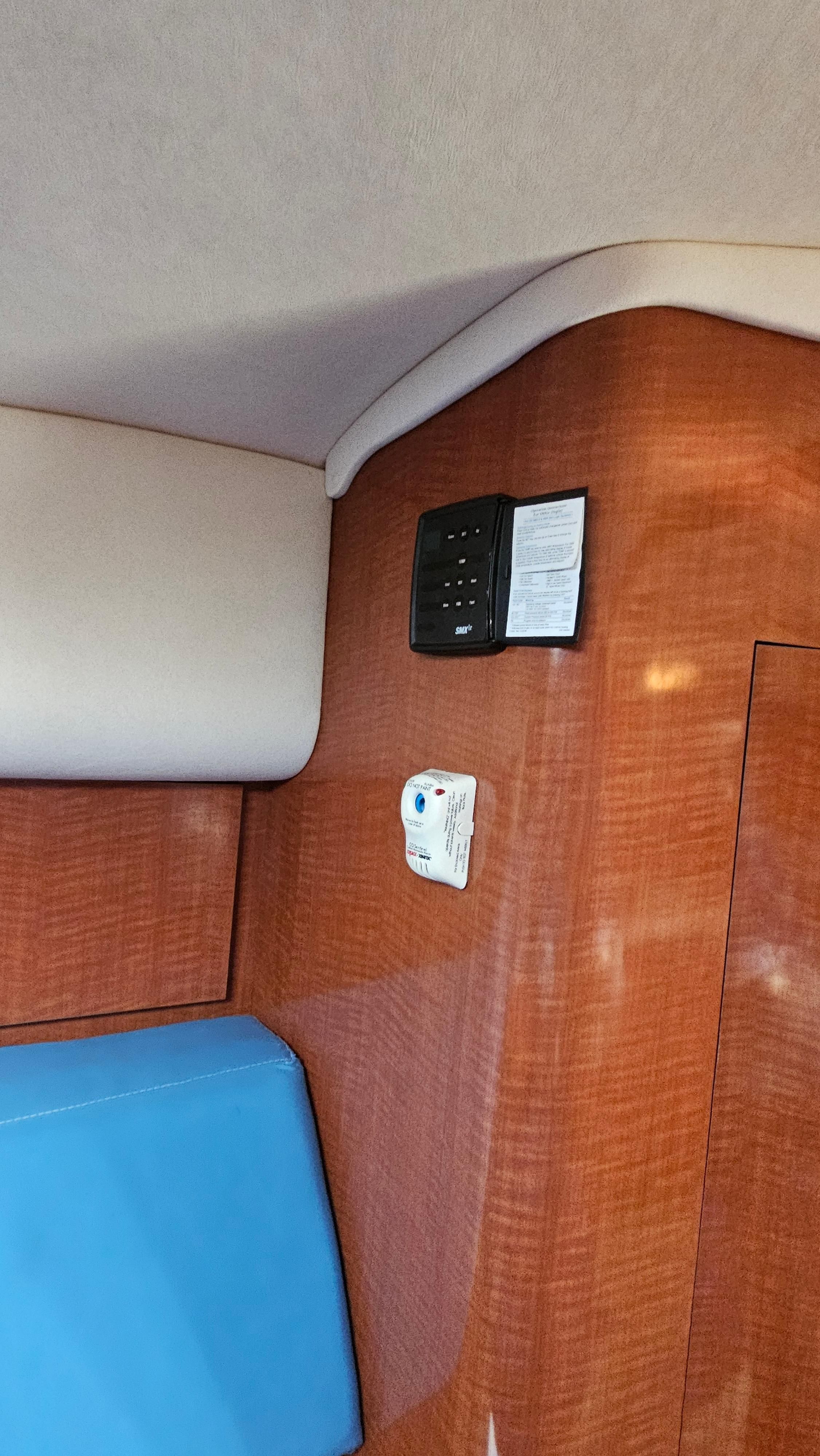 2005 Sea Ray Sundancer 320 - 19