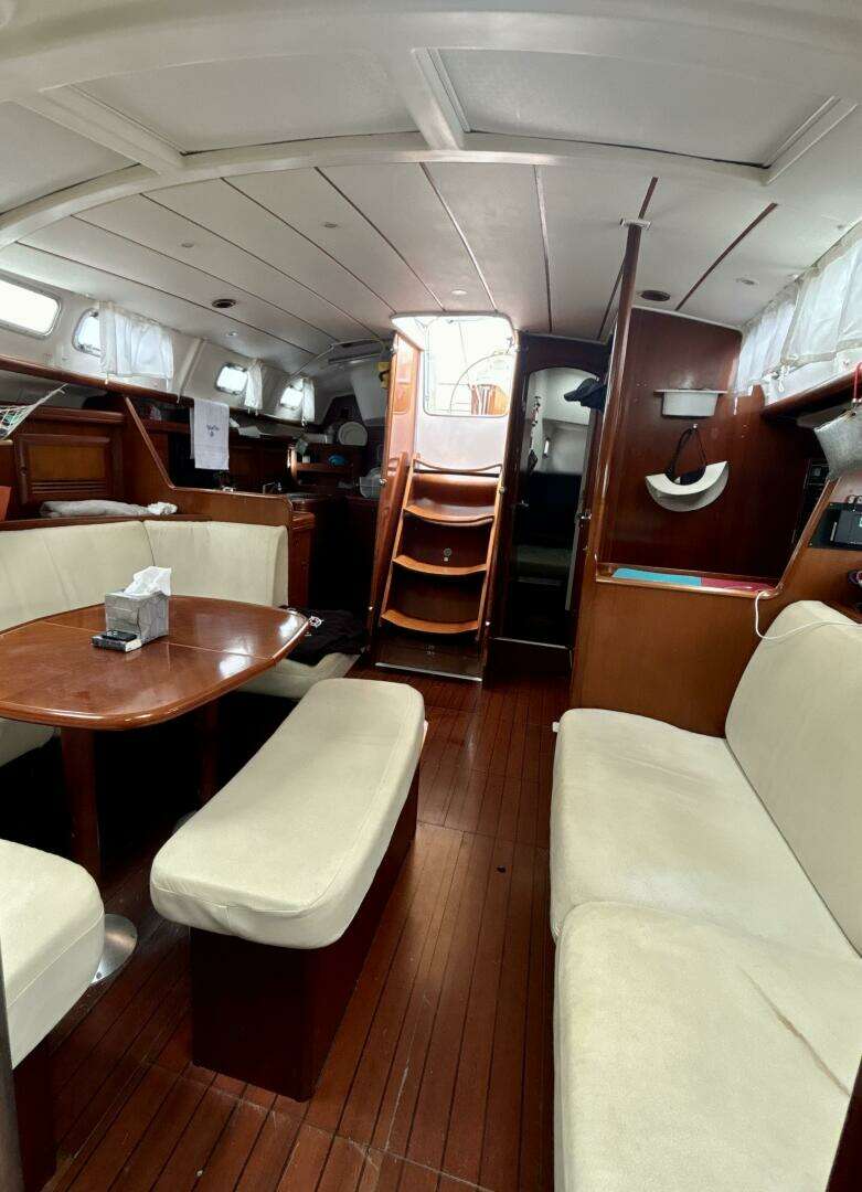 2004 Beneteau 423 - Image 15