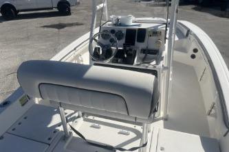 2016 Yamaha Boats 190 FSH Sport interior, featuring helm and seating area.