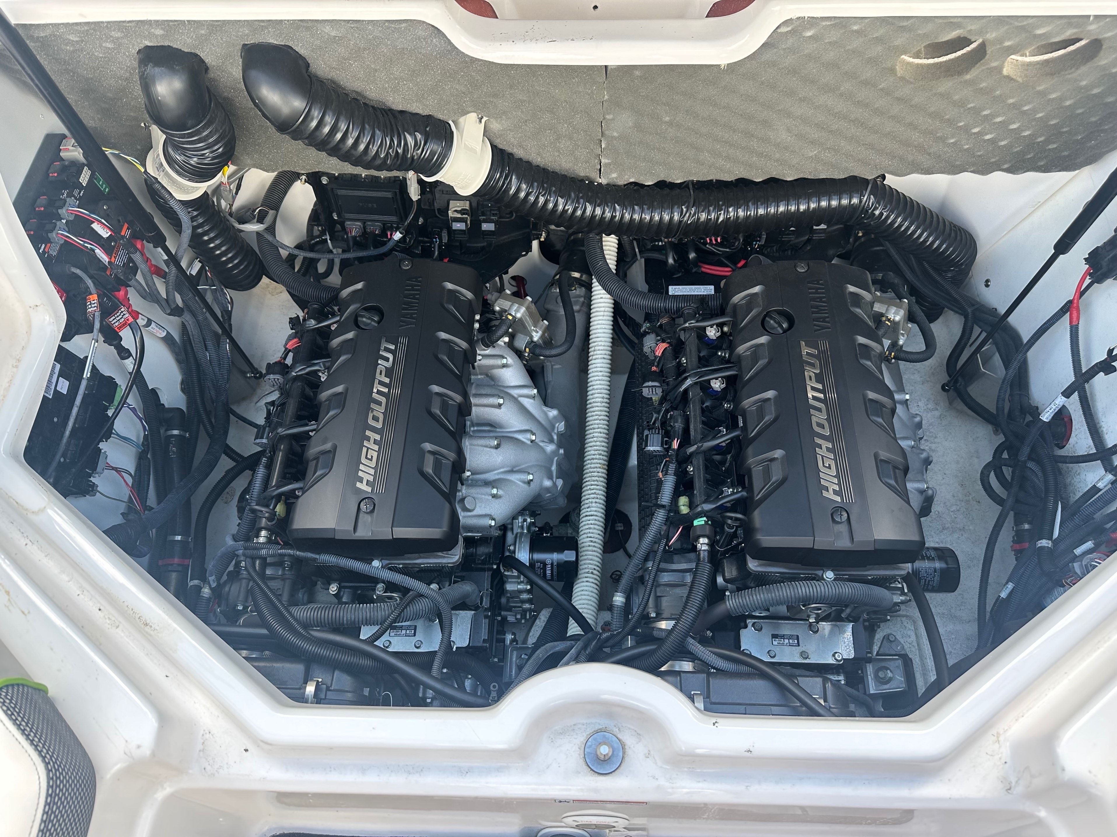 2022 Yamaha Boats 212XE - 20