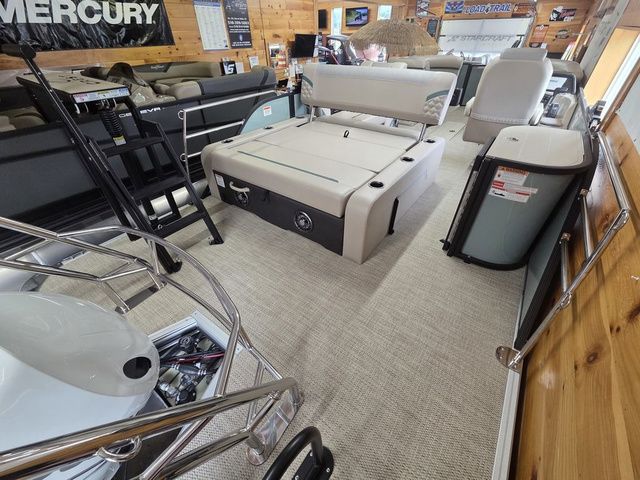 2026 Crest Conquest 230 SLS Tri-Toon 200hp, Trailer and Exten - 26