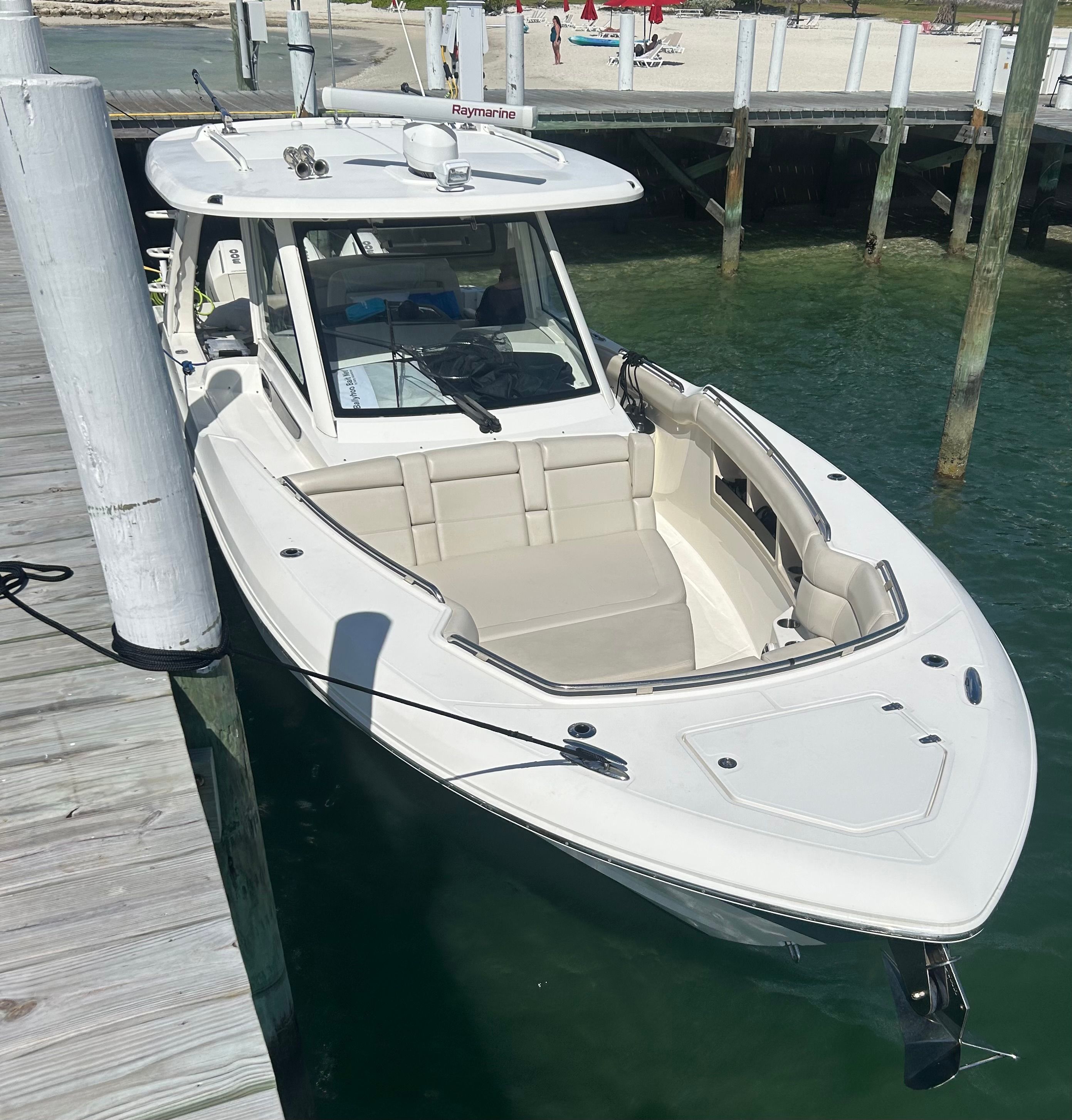 2021 Boston Whaler 350 Realm - 2