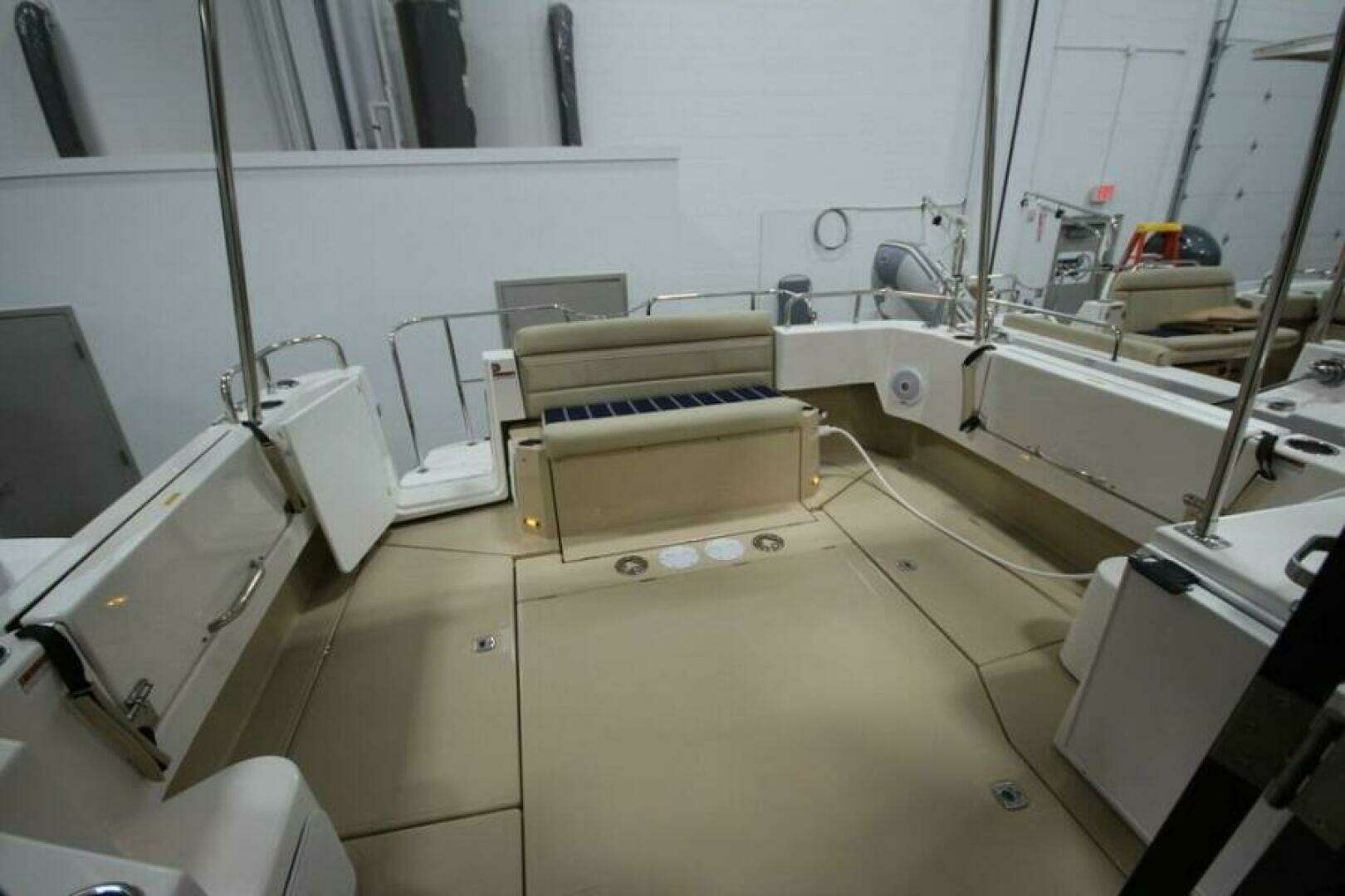 2026 Ranger Tugs R-31 Command Bridge Luxury Edition - Image 15