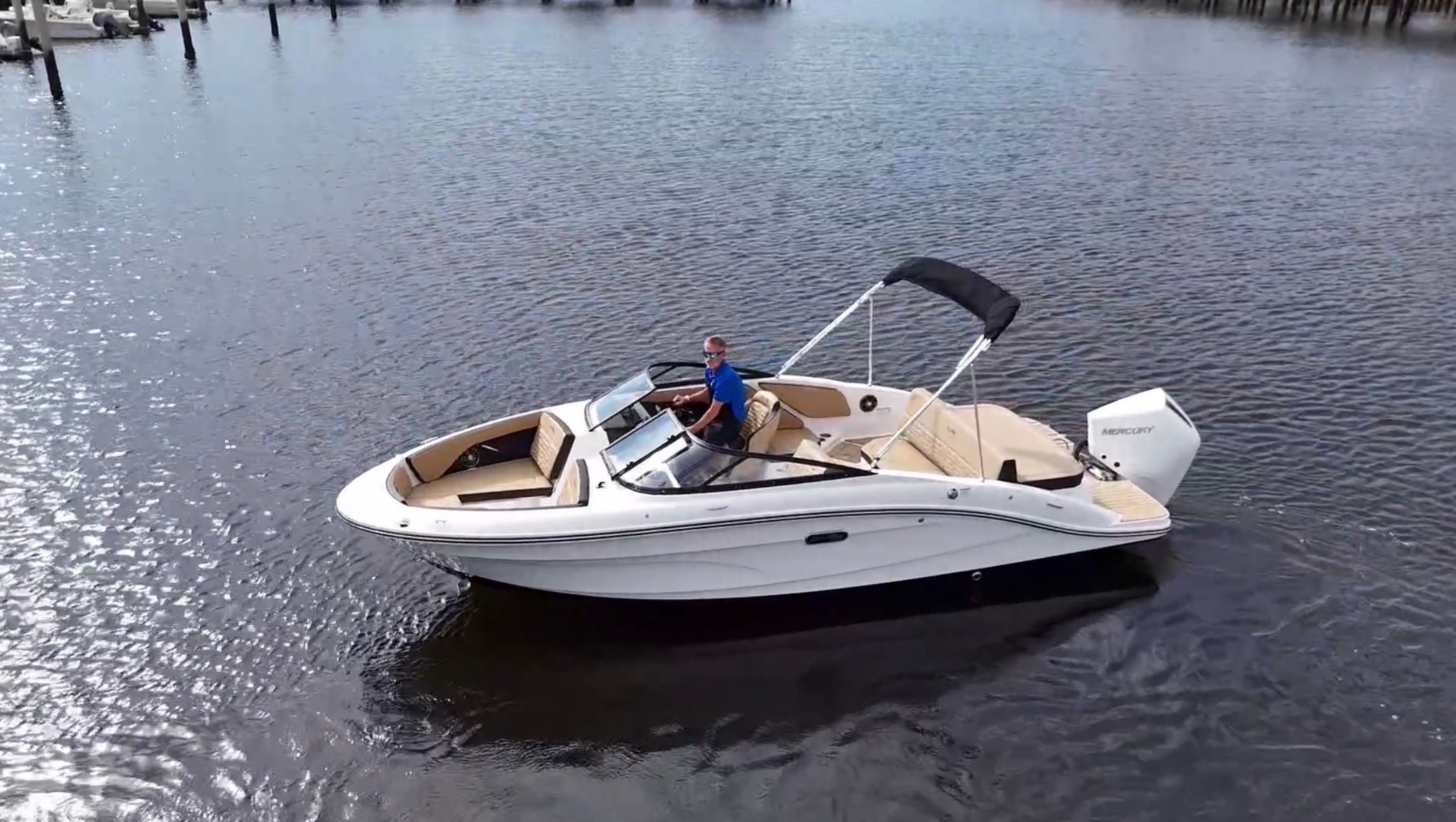 2026 Sea Ray SPX 210 Outboard