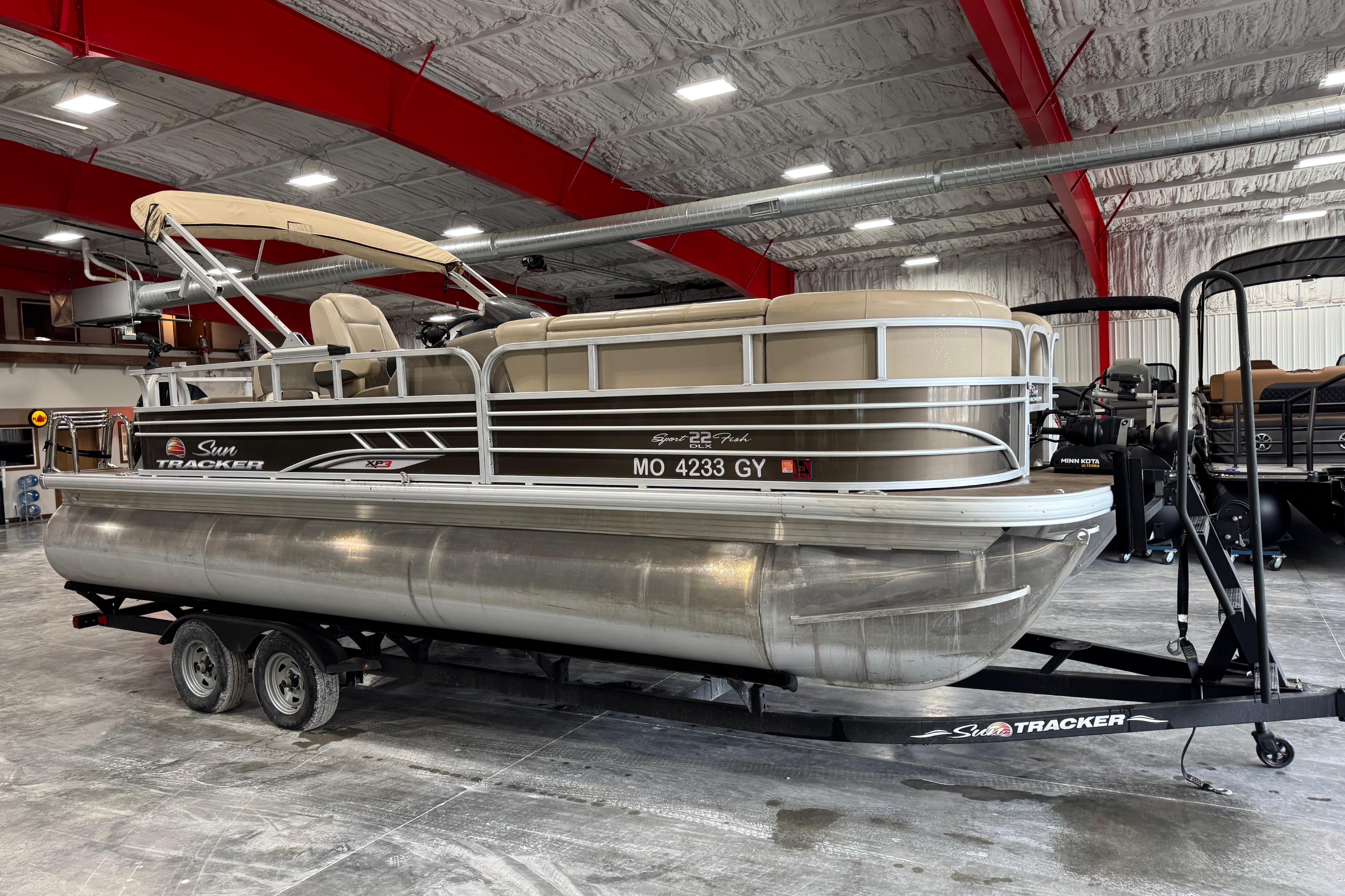 2022 Sun Tracker SportFish 22 XP3