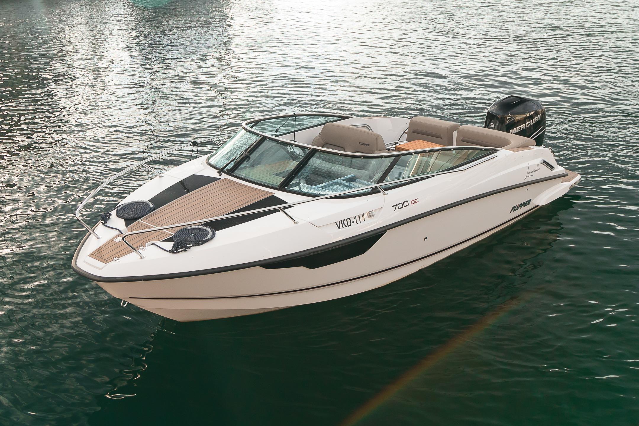 2019 Flipper 700DC