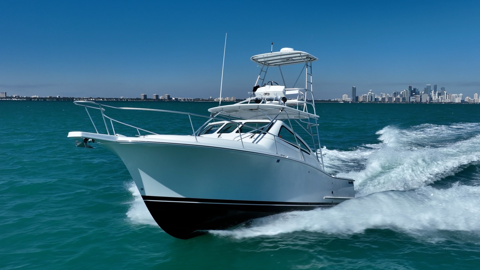 2004 Luhrs 320 Open - Image 2