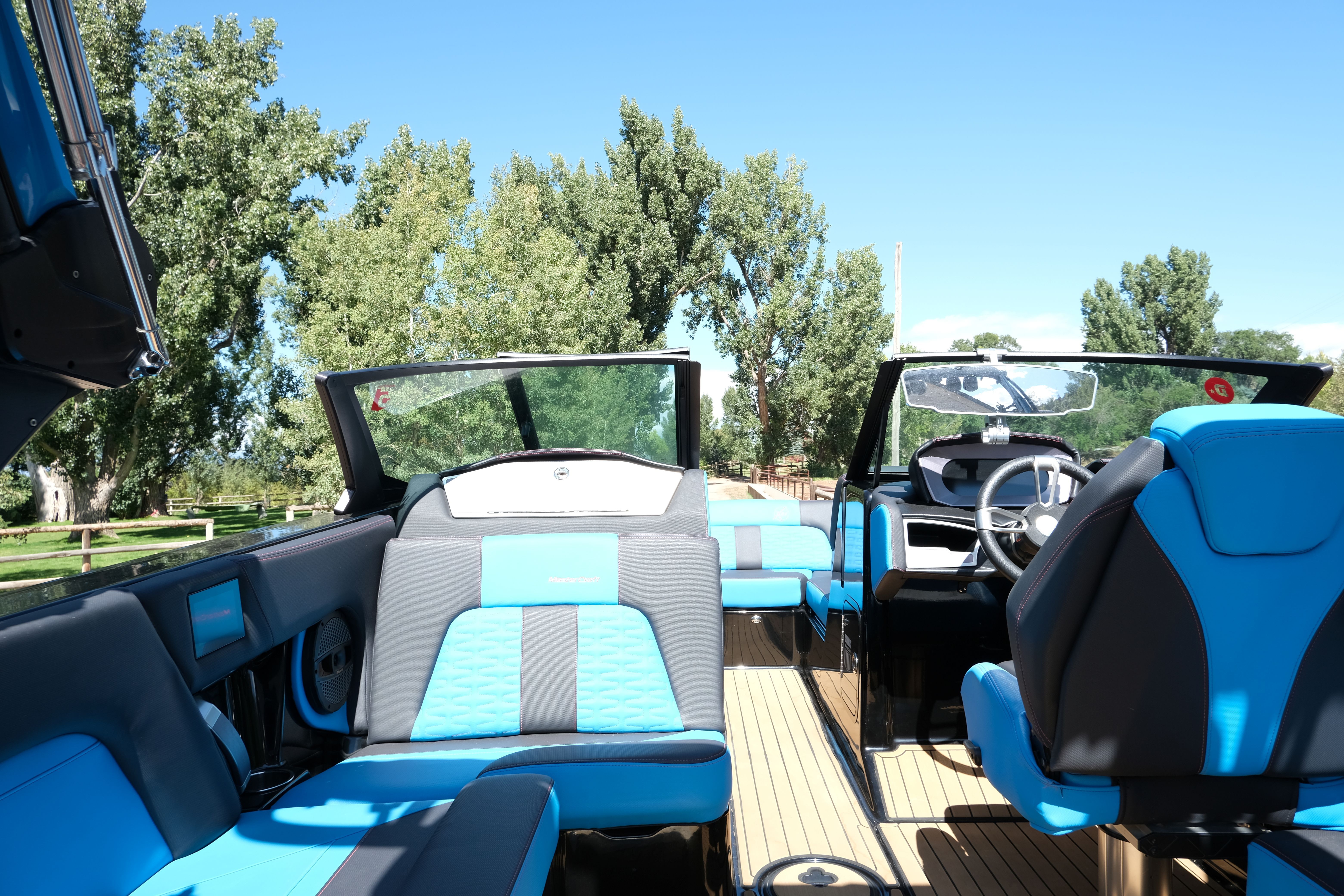 2023 MasterCraft X22 - 13