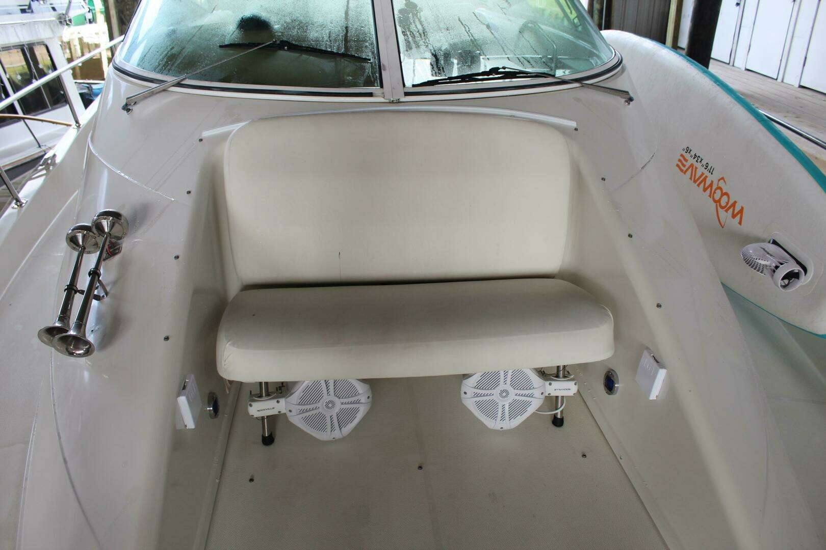 2004 Carver 360 Mariner - Image 21
