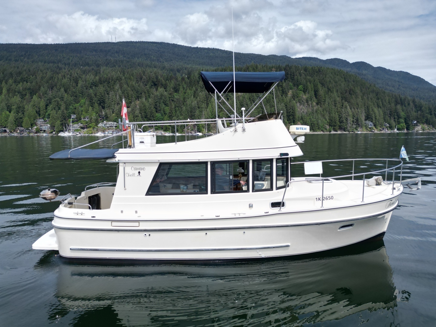 1994 Camano 31 Troll - Image 4