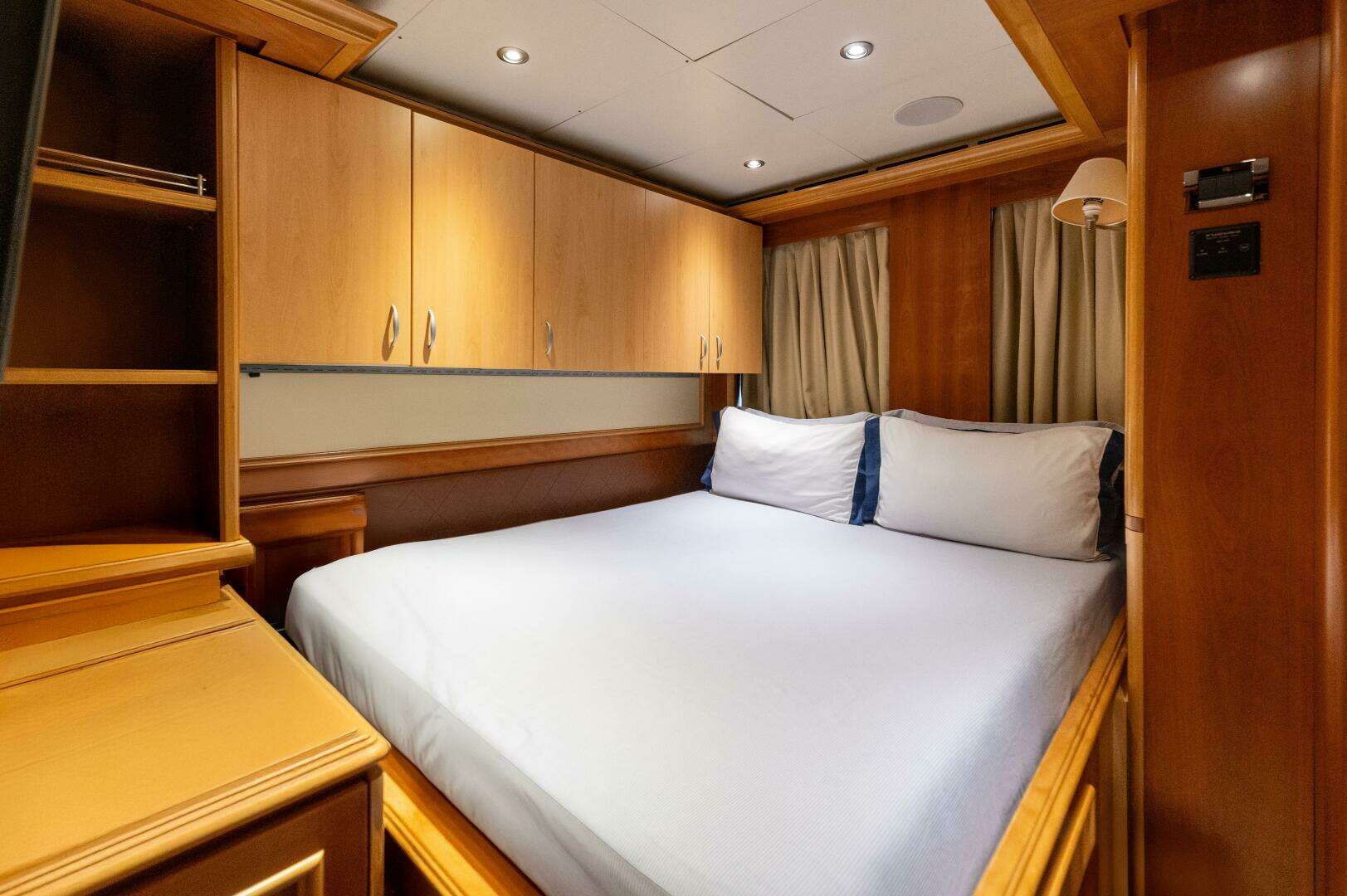 2007 CRN Pilothouse - Image 42