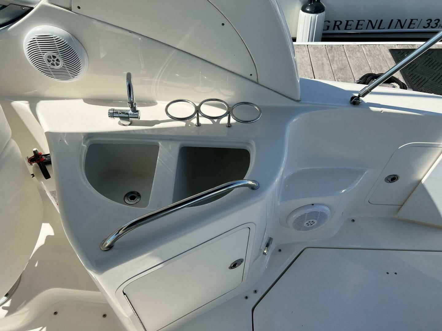 2006 Sea Ray Sundancer - Image 10