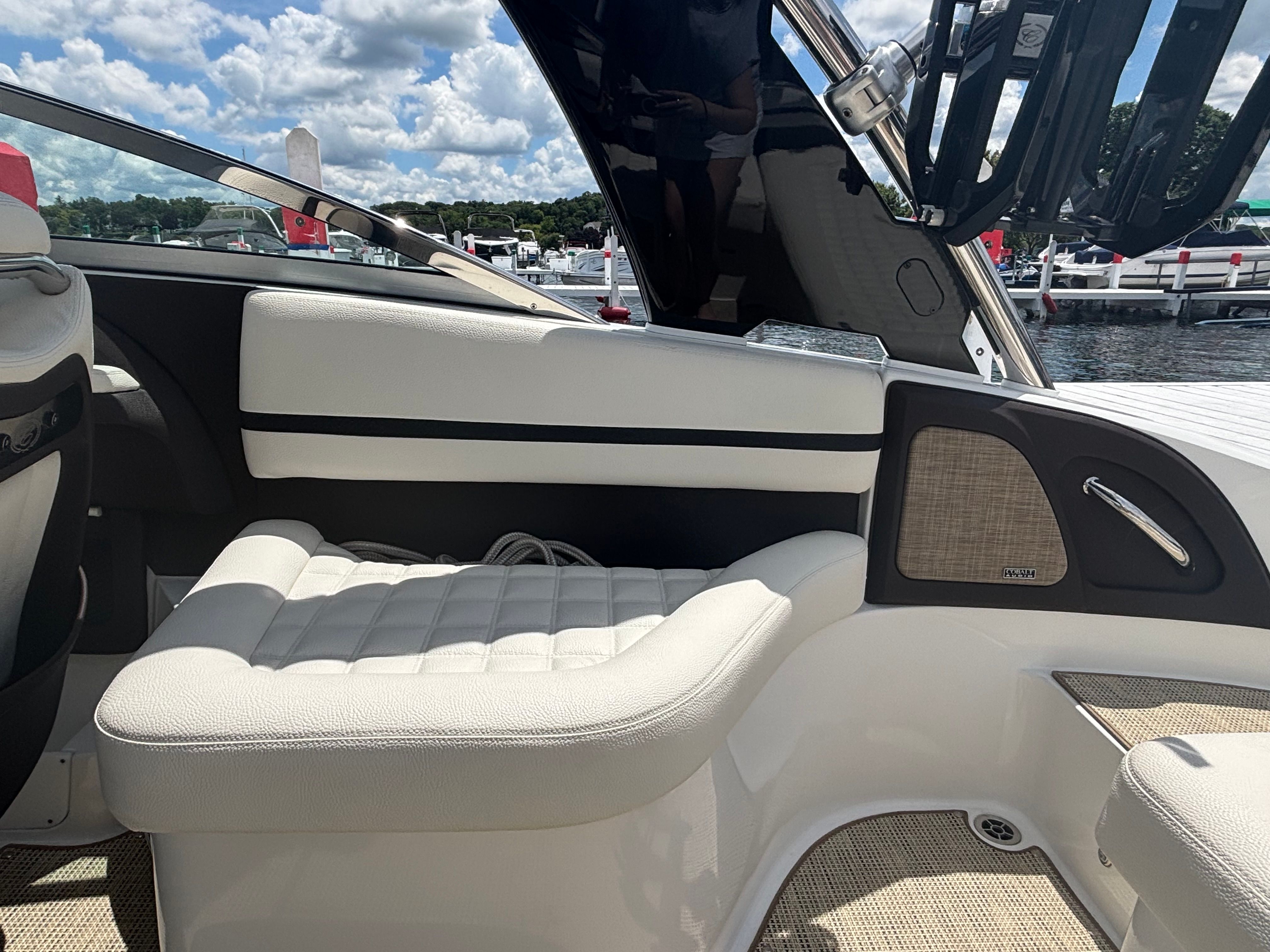 2019 Cobalt R5 Surf - 6