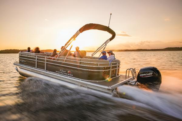 2025 Sun Tracker Party Barge 24 DLX - 61