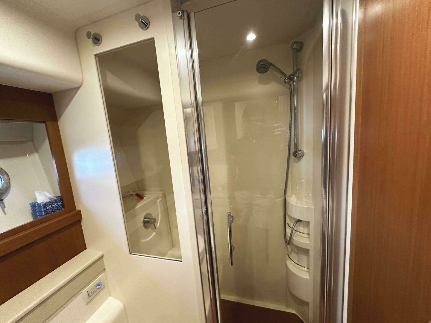 2014 Ferretti Yachts 530 - Image 30