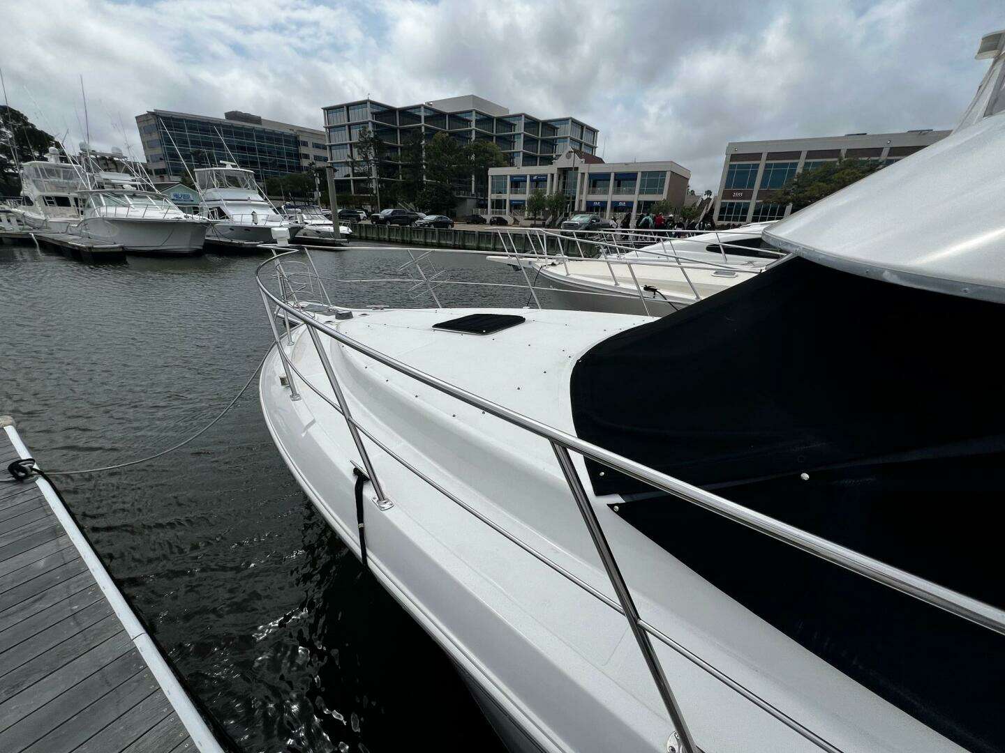 1999 Carver 356 Aft Cabin - Image 14