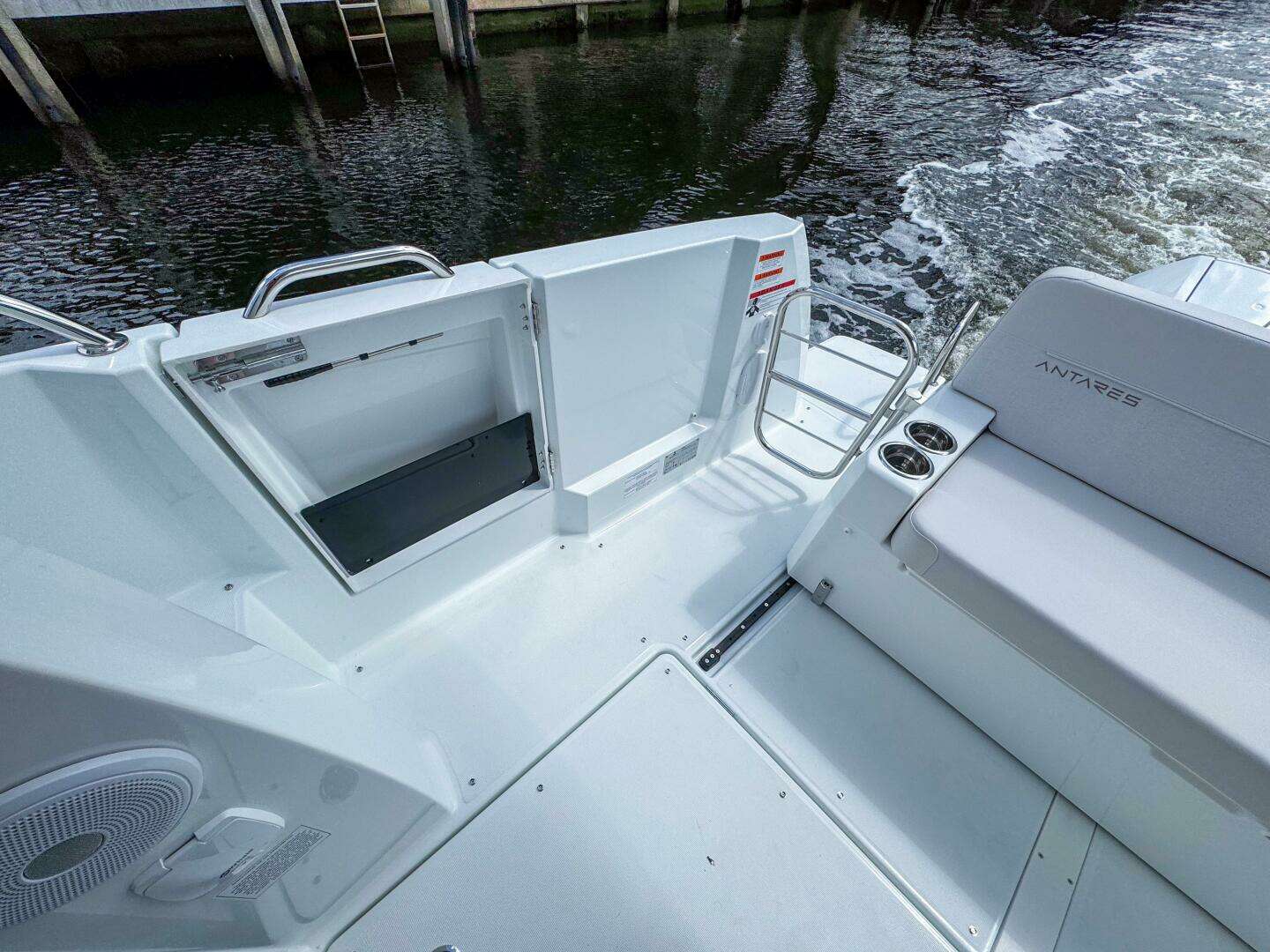 2026 Beneteau Antares 9 - Image 13