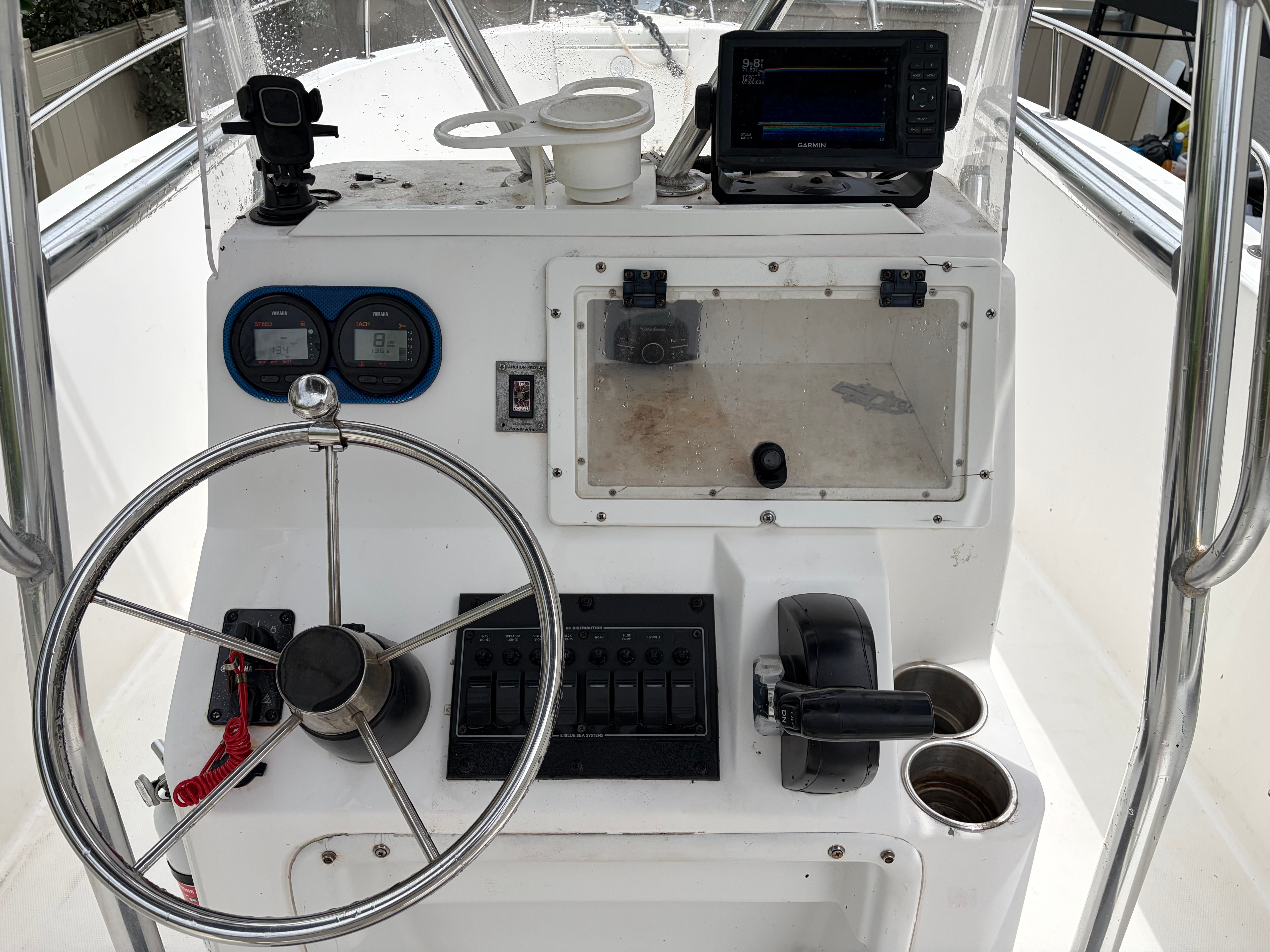 2001 Cobia 214 Center Console - 2