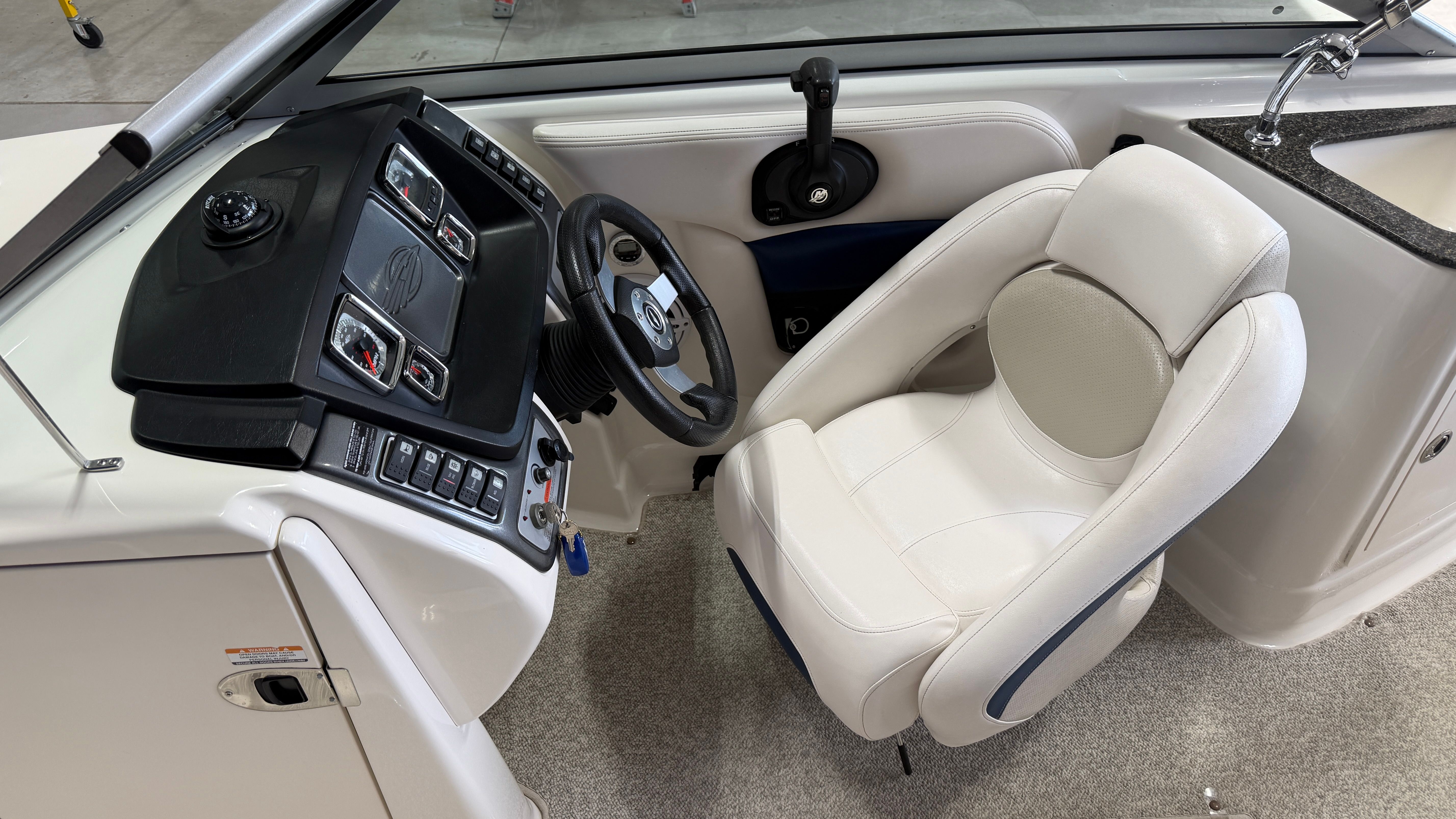 2008 Chaparral 224 Sunesta - 45