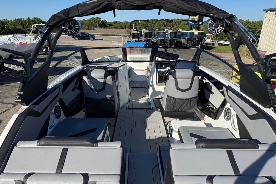 2026 Yamaha Boats 222XD interior with sleek seating and modern design.