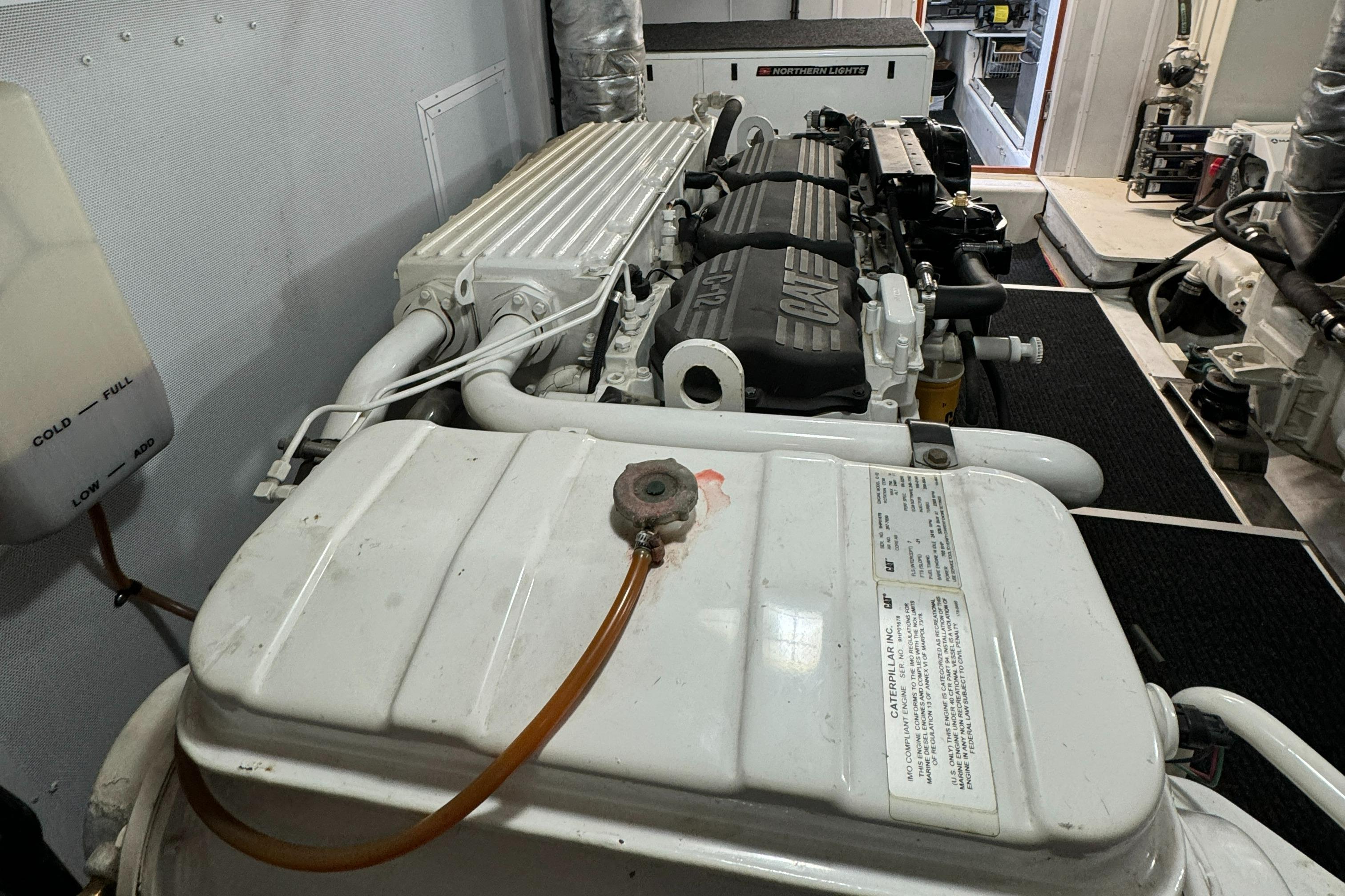 2006 President Legend 630 Pilothouse - 62