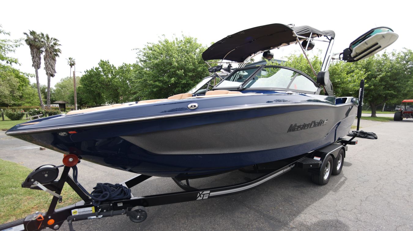 2022 MasterCraft XT23