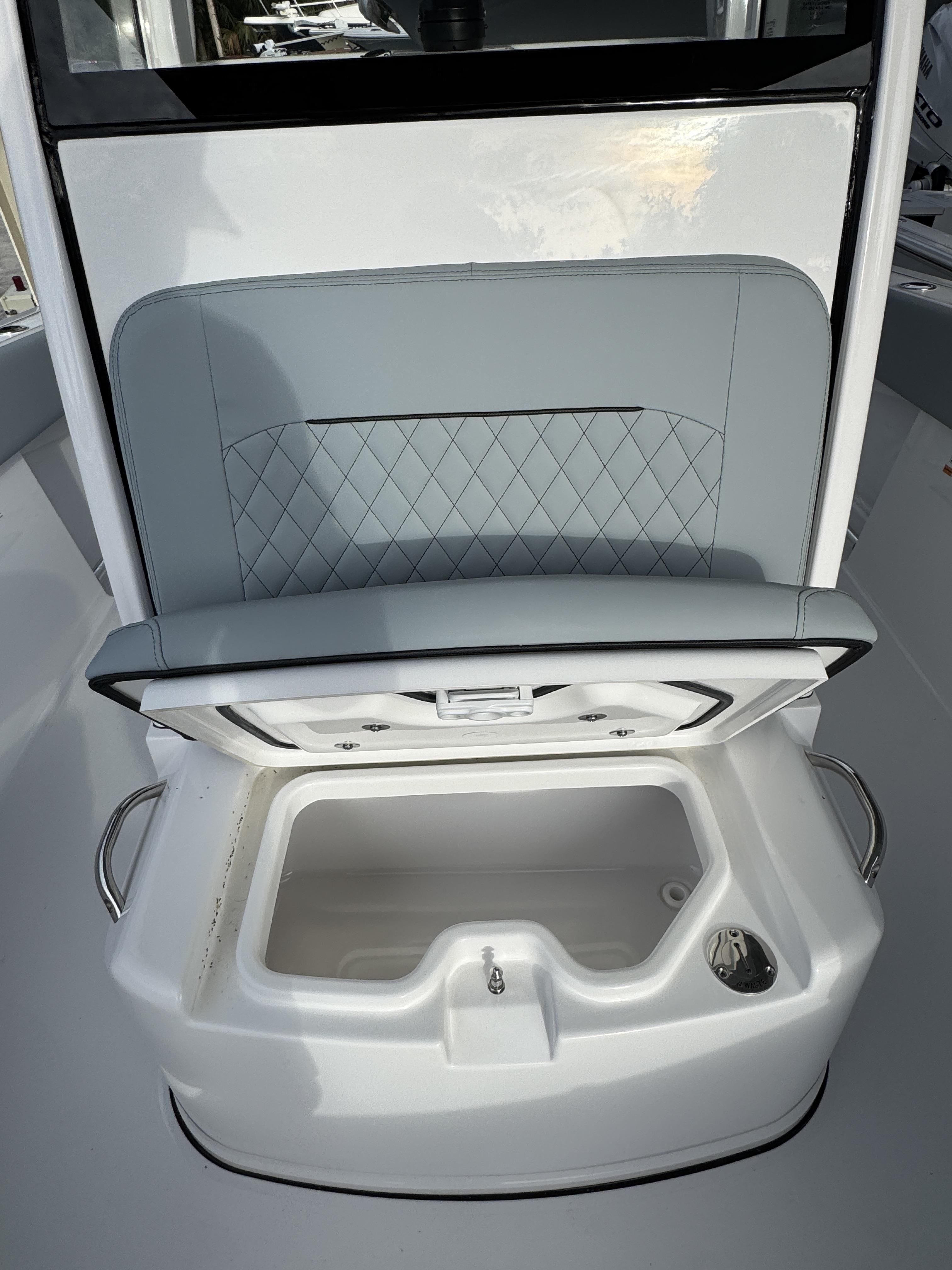 2026 Sportsman Open 252 Center Console - 30