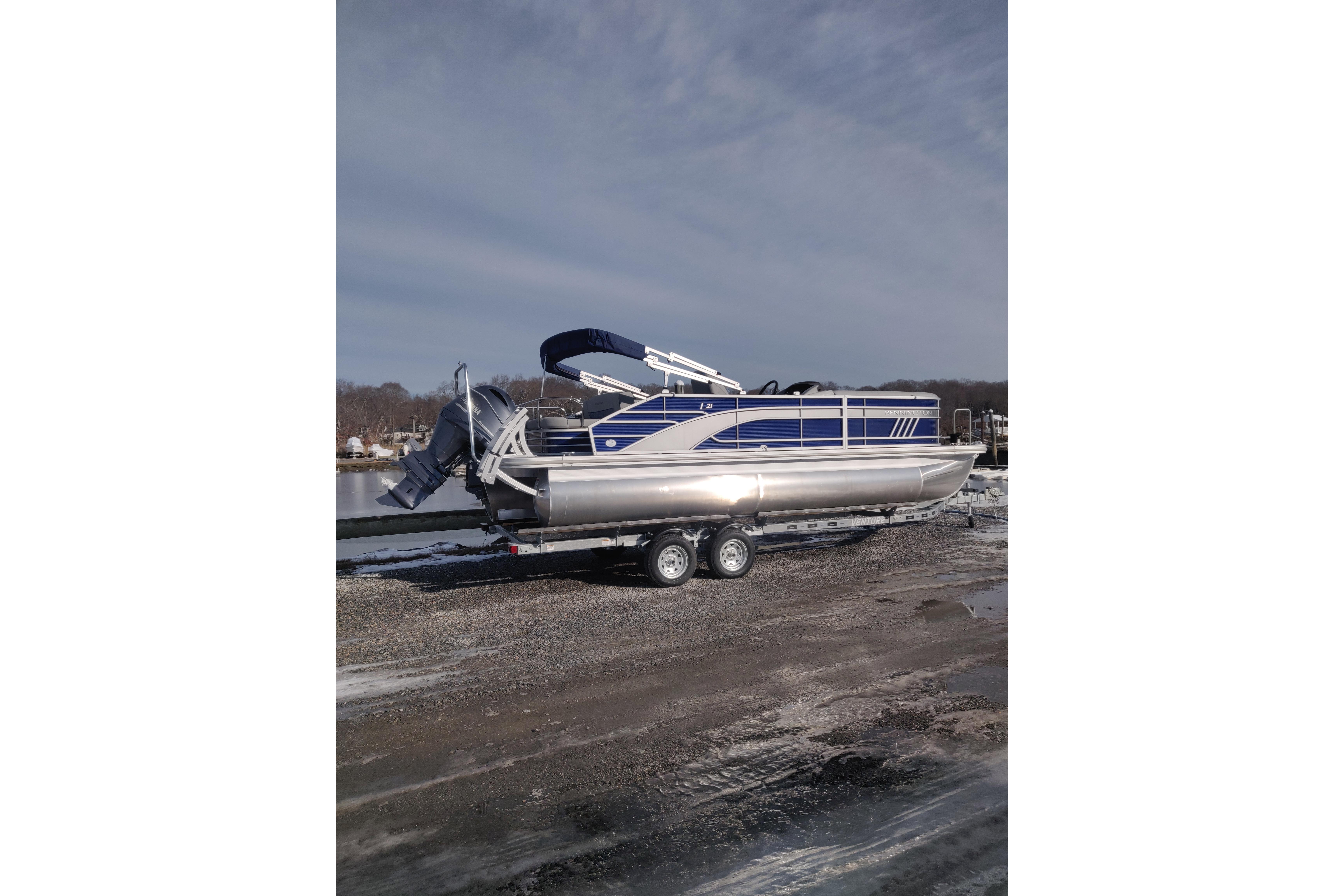 2023 Bennington 21LSB