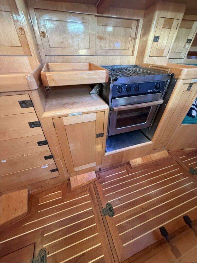 2007 Schooner — - Image 35
