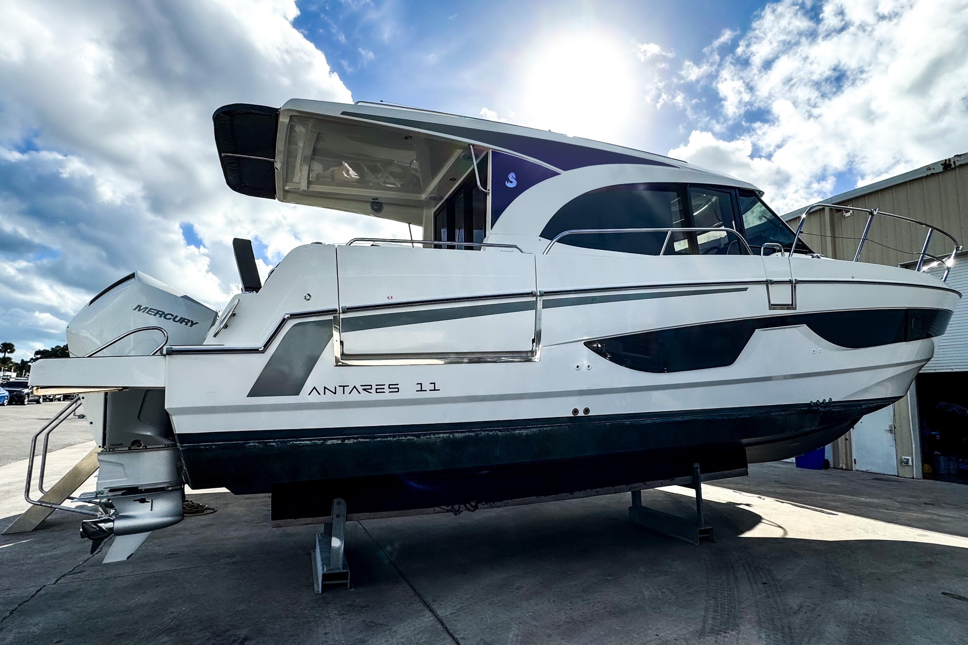 2024 Beneteau Antares 11 Coupe