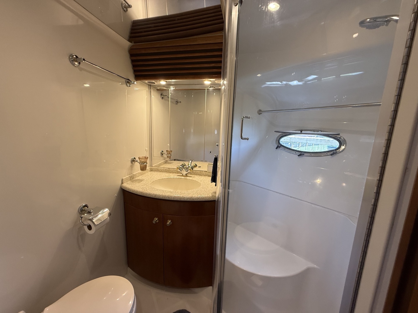 1999 Carver 450 Voyager - Image 49