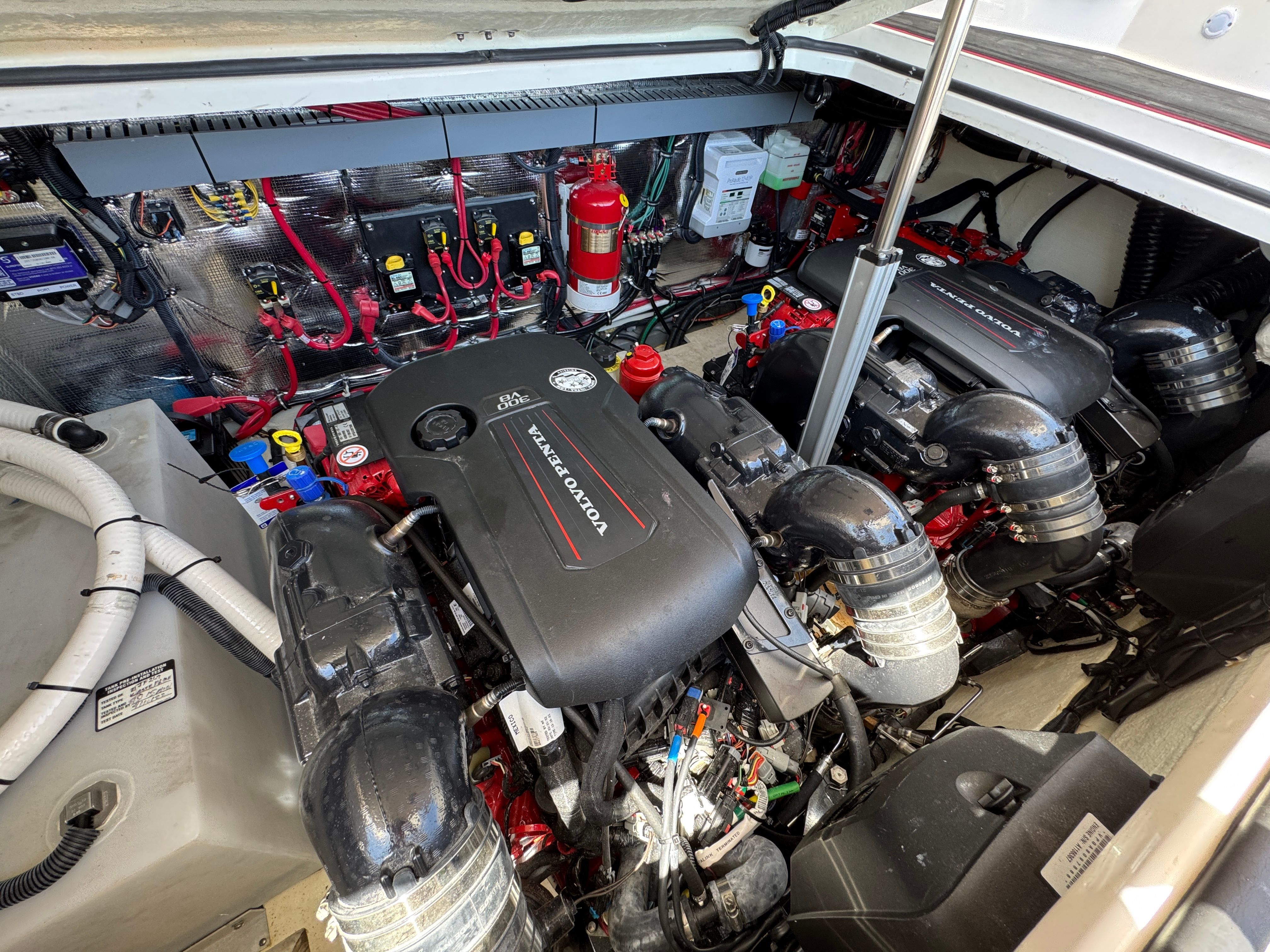 2023 REGAL 33 EXPRESS - Image 59