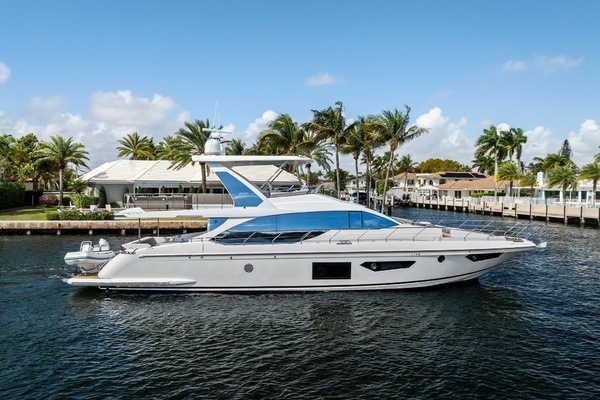 2020 Azimut Flybridge