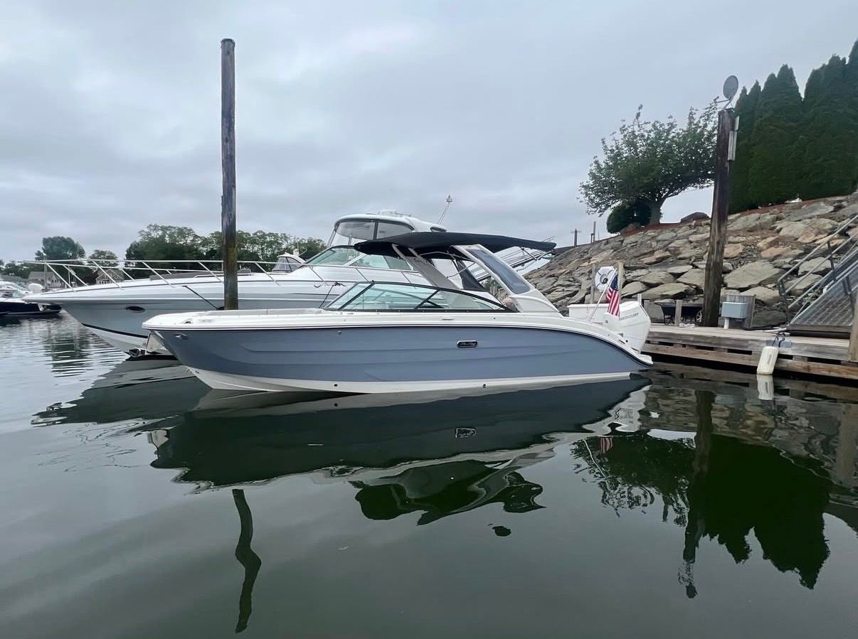 2025 Sea Ray SDX 270 Outboard