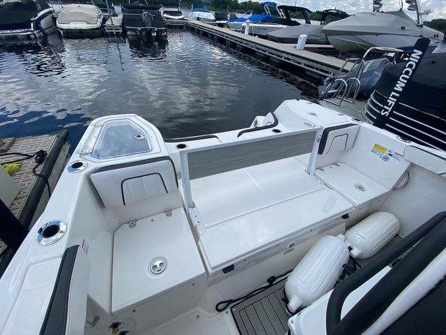 2024 Yamaha Boats 255 FSH Sport H - 12