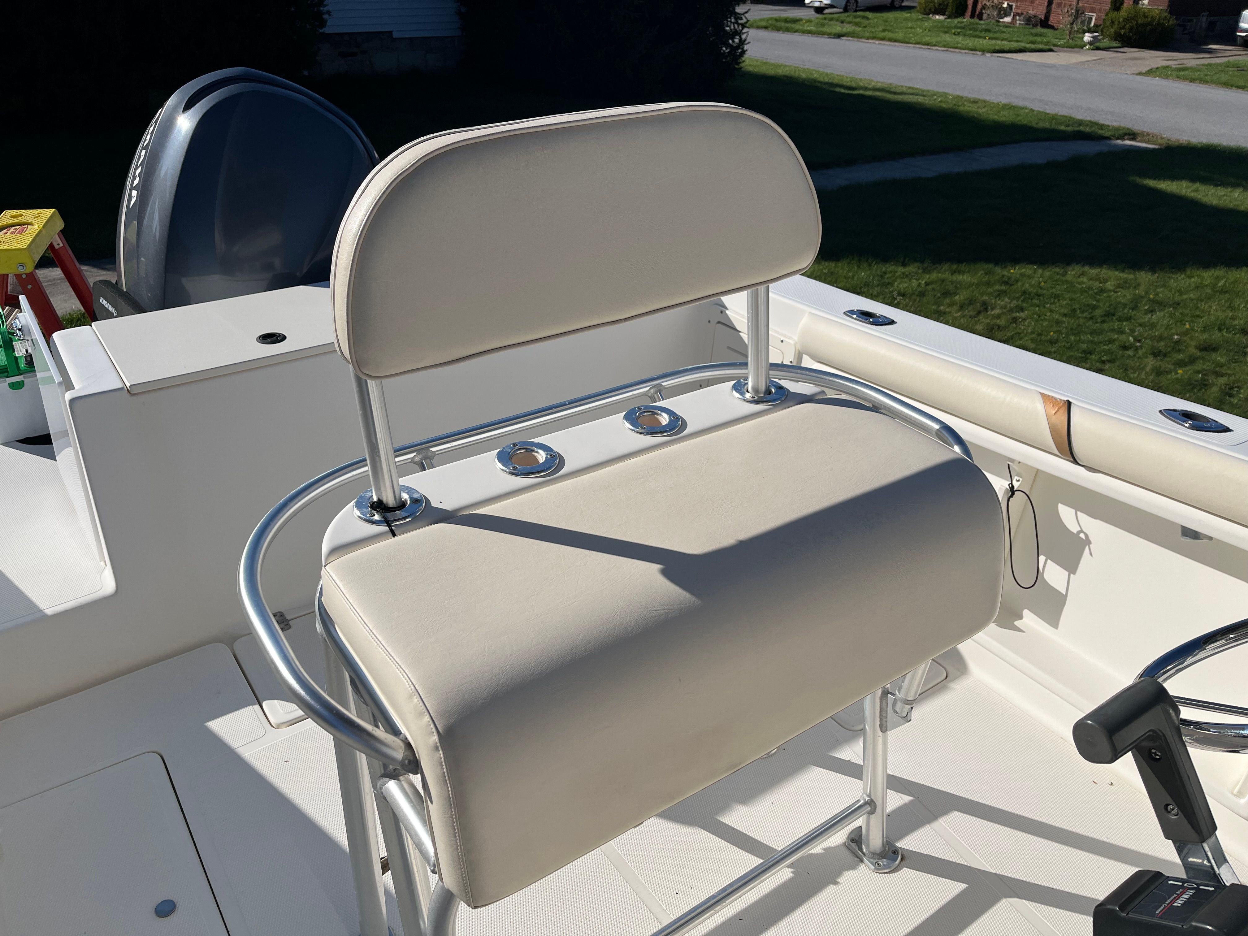 2002 Mako 232 Center Console - 30