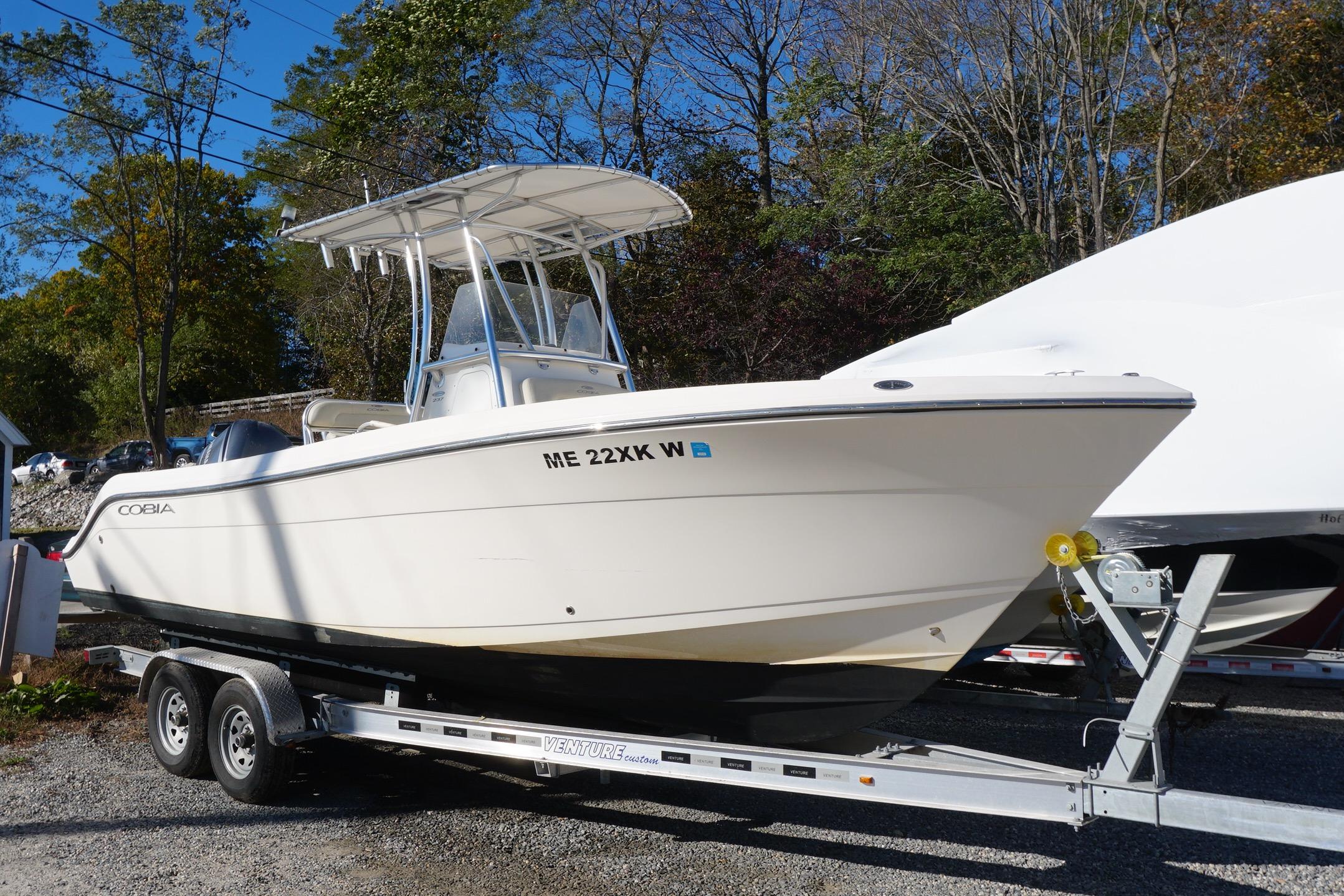 2019 Cobia 237 Center Console