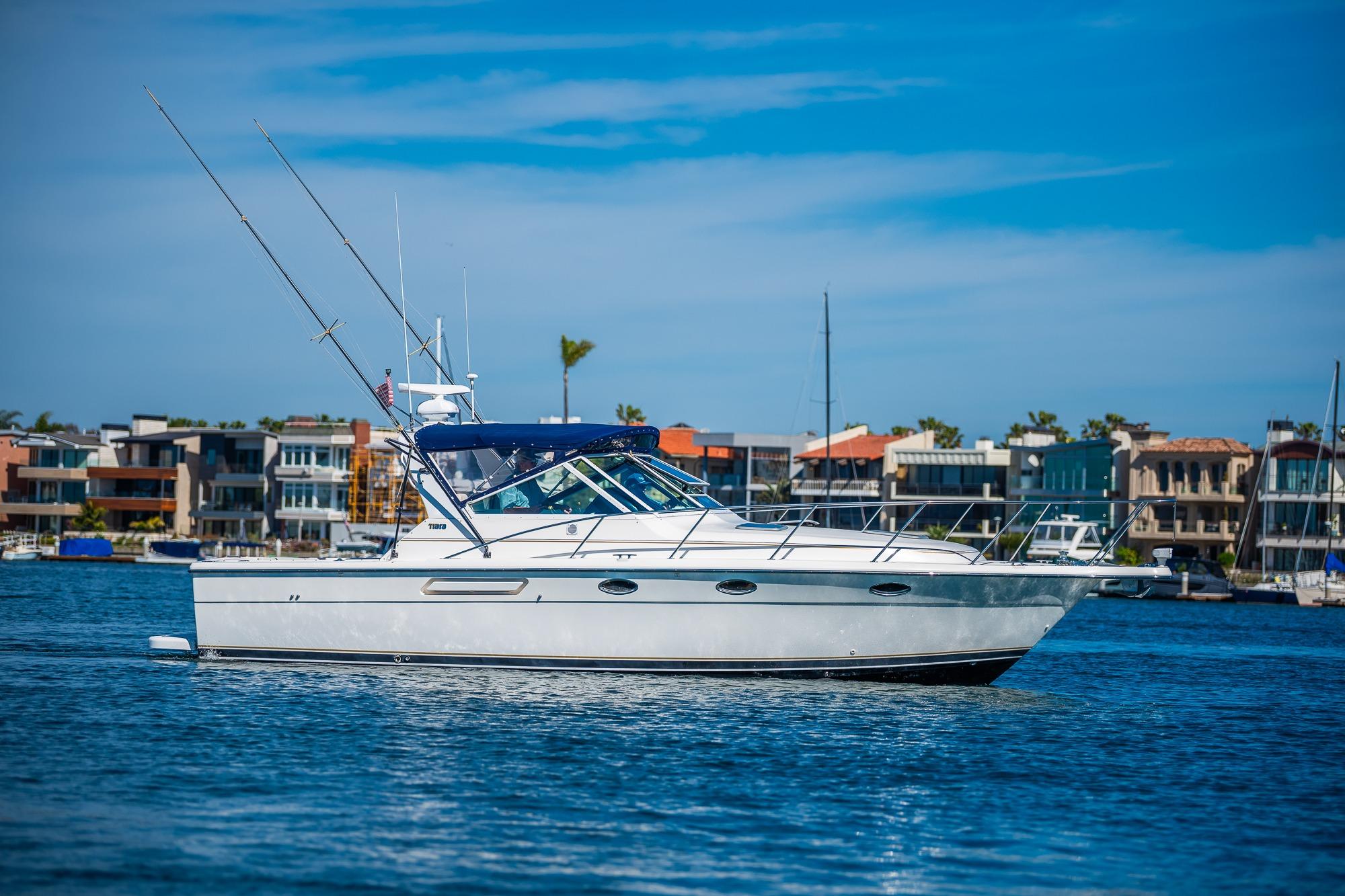 2000 Tiara Yachts 3100 Open