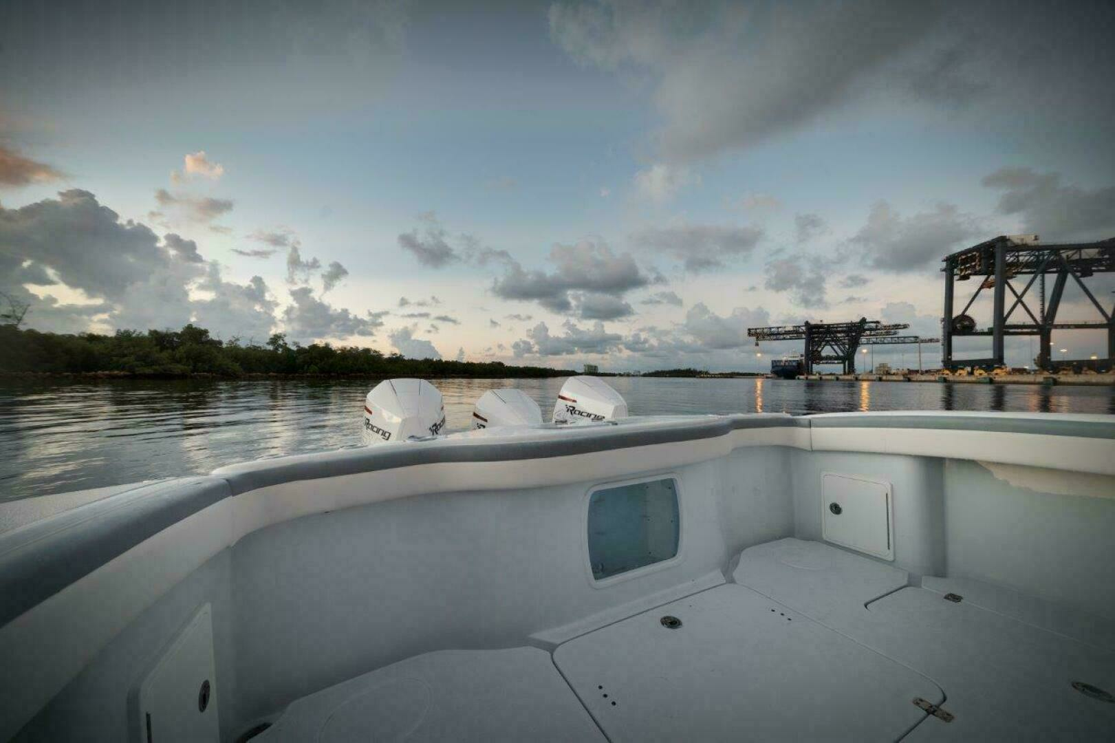 2026 Yellowfin 42 Offshore - Image 6